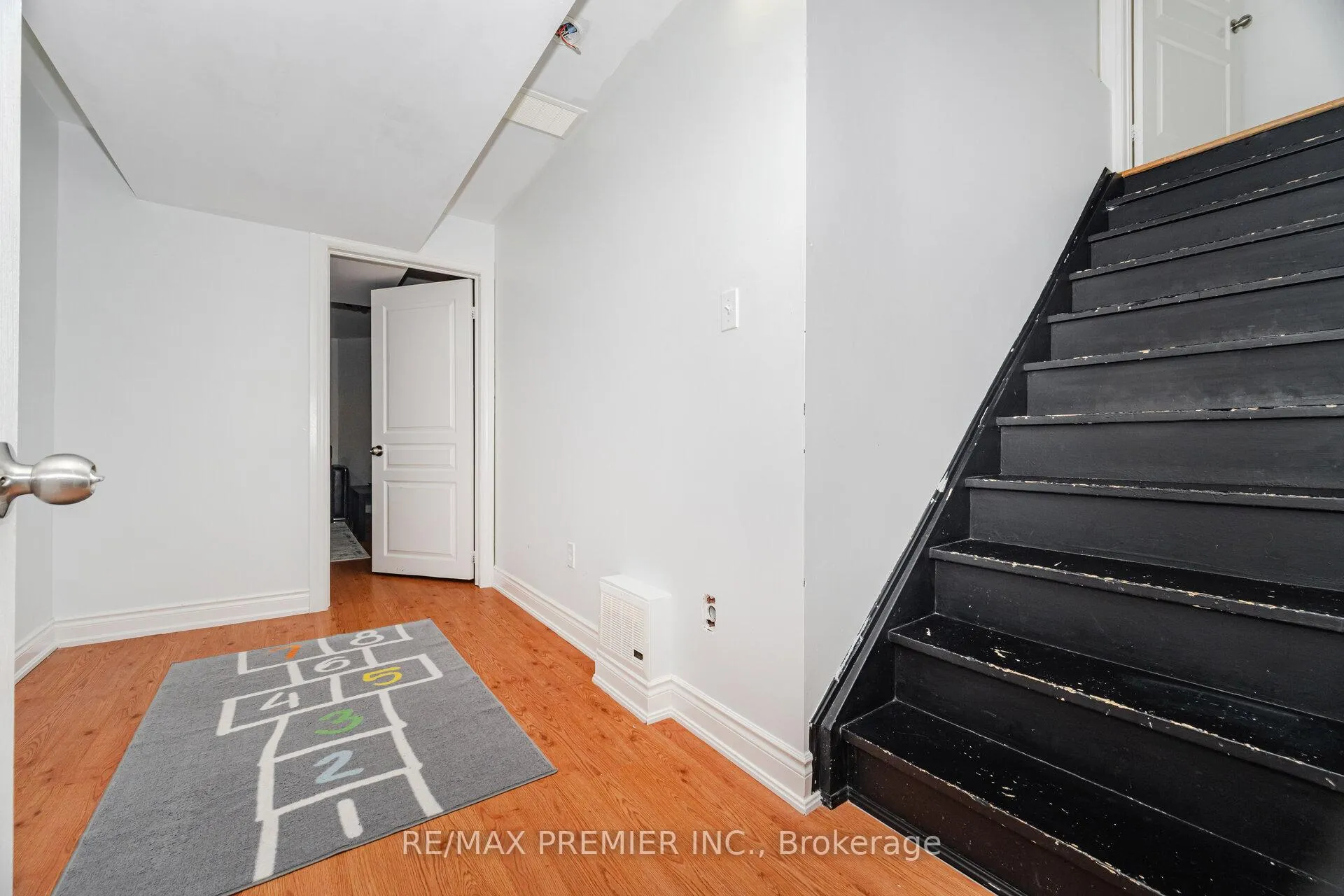 Photo 27 of 27 Lucerne Drive, Vaughan, Vellore Village — HOMEH