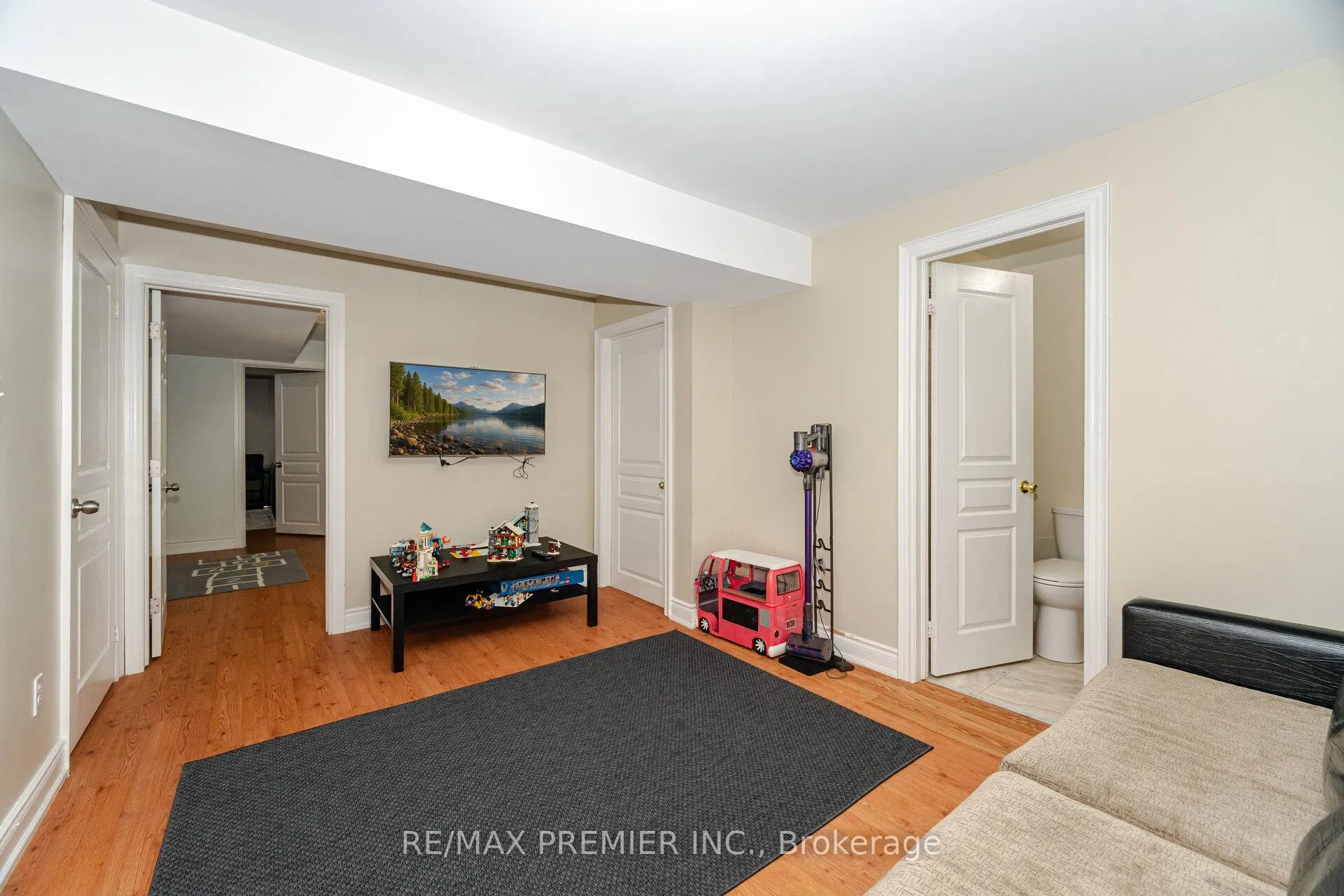 Photo 28 of 27 Lucerne Drive, Vaughan, Vellore Village — HOMEH