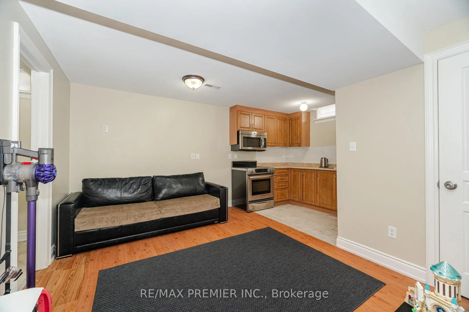 Photo 29 of 27 Lucerne Drive, Vaughan, Vellore Village — HOMEH