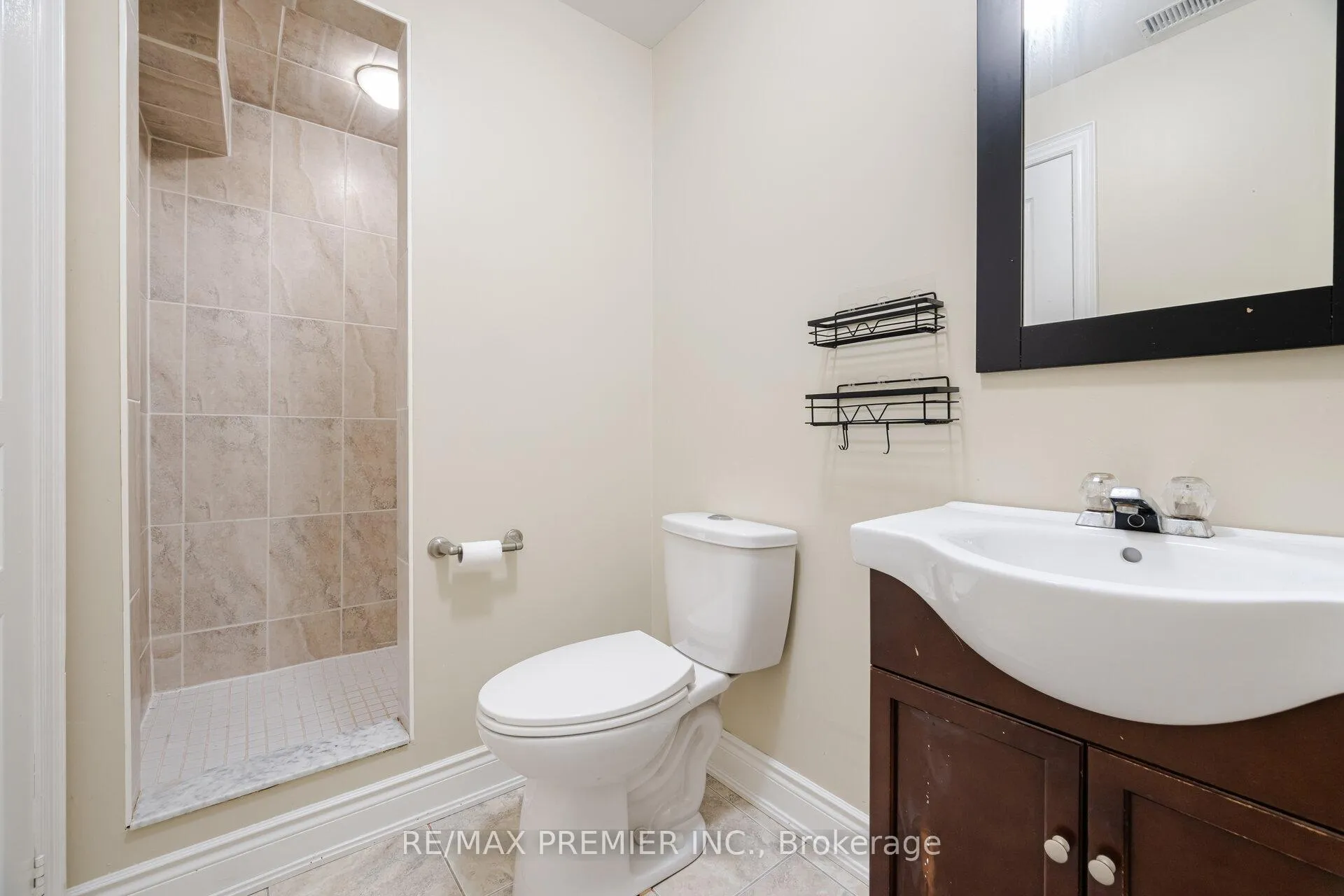 Photo 32 of 27 Lucerne Drive, Vaughan, Vellore Village — HOMEH