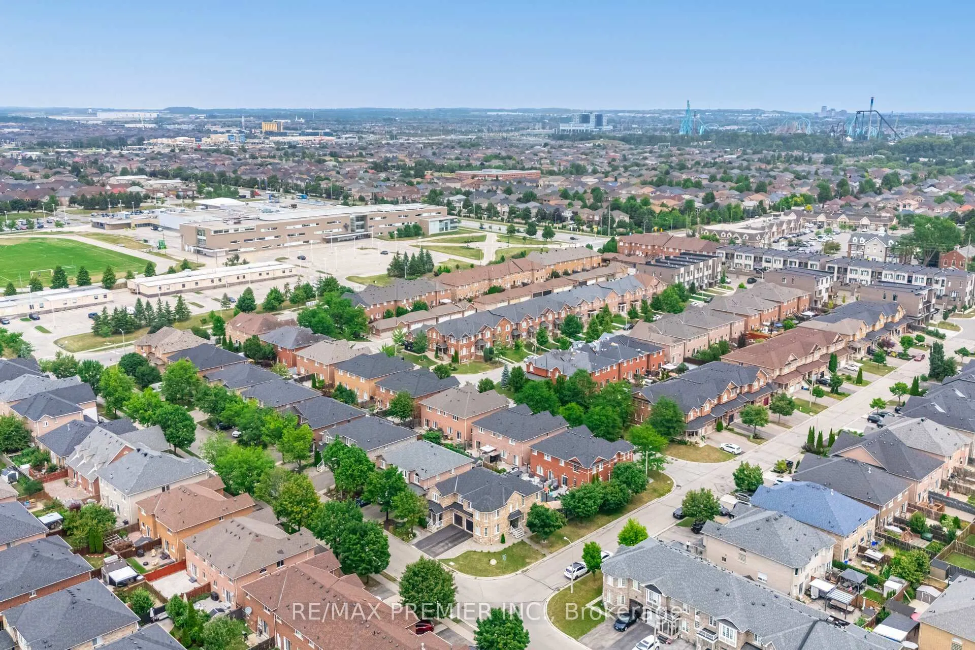 Photo 38 of 27 Lucerne Drive, Vaughan, Vellore Village — HOMEH