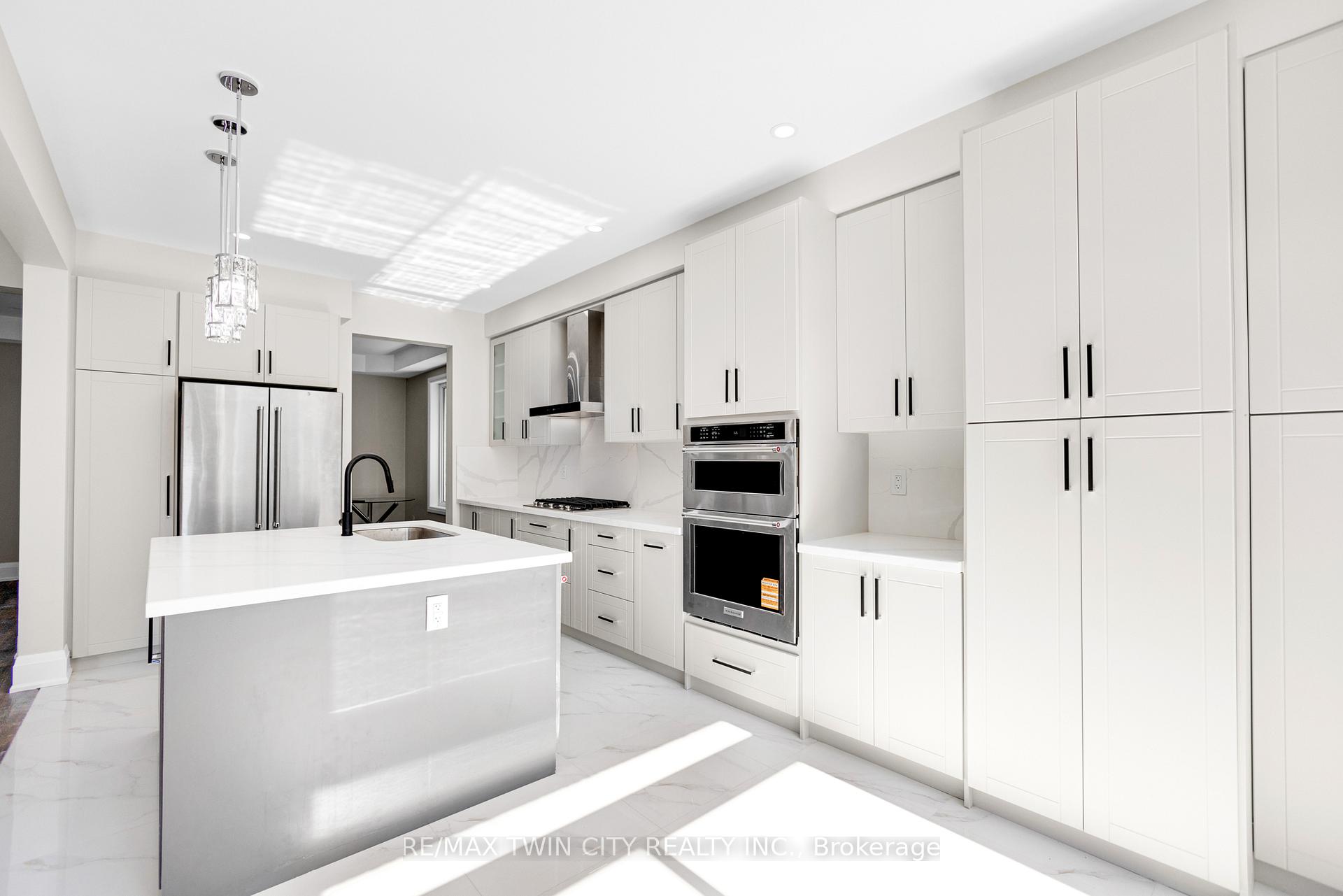 Photo 14 of 174 Mactier Drive, Vaughan, Kleinburg — HOMEH