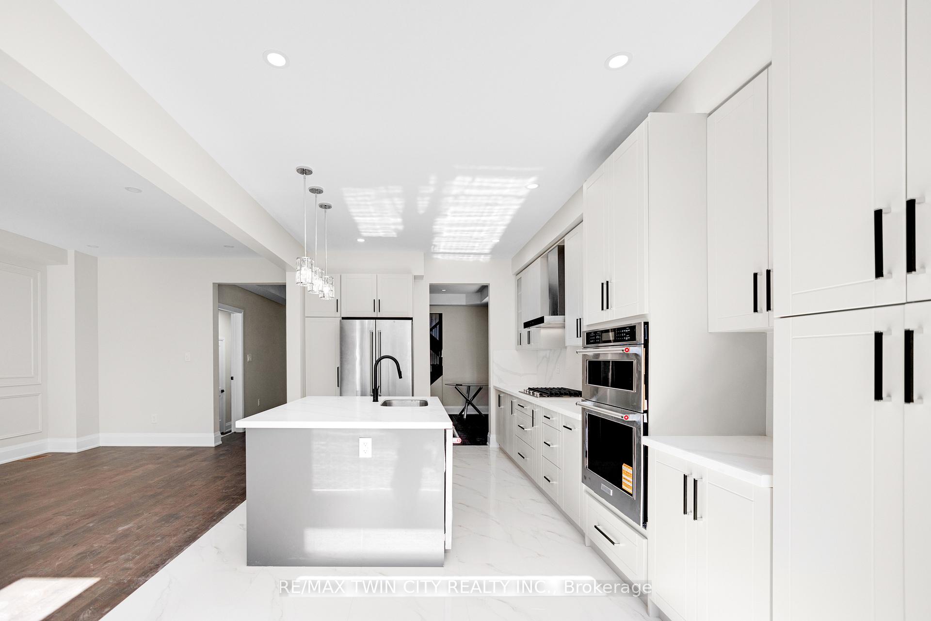 Photo 15 of 174 Mactier Drive, Vaughan, Kleinburg — HOMEH