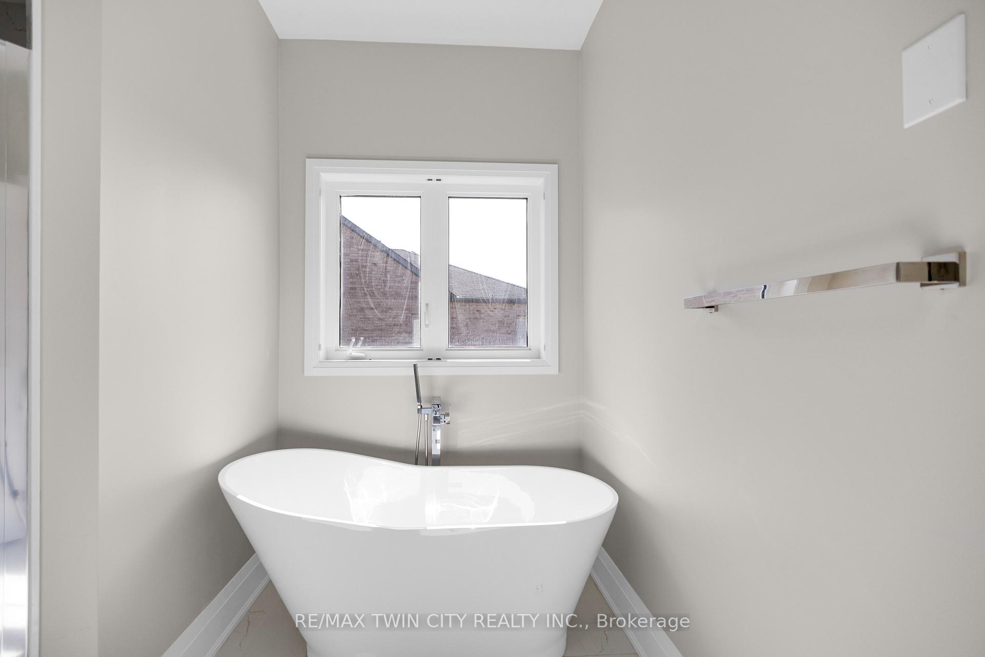 Photo 21 of 174 Mactier Drive, Vaughan, Kleinburg — HOMEH