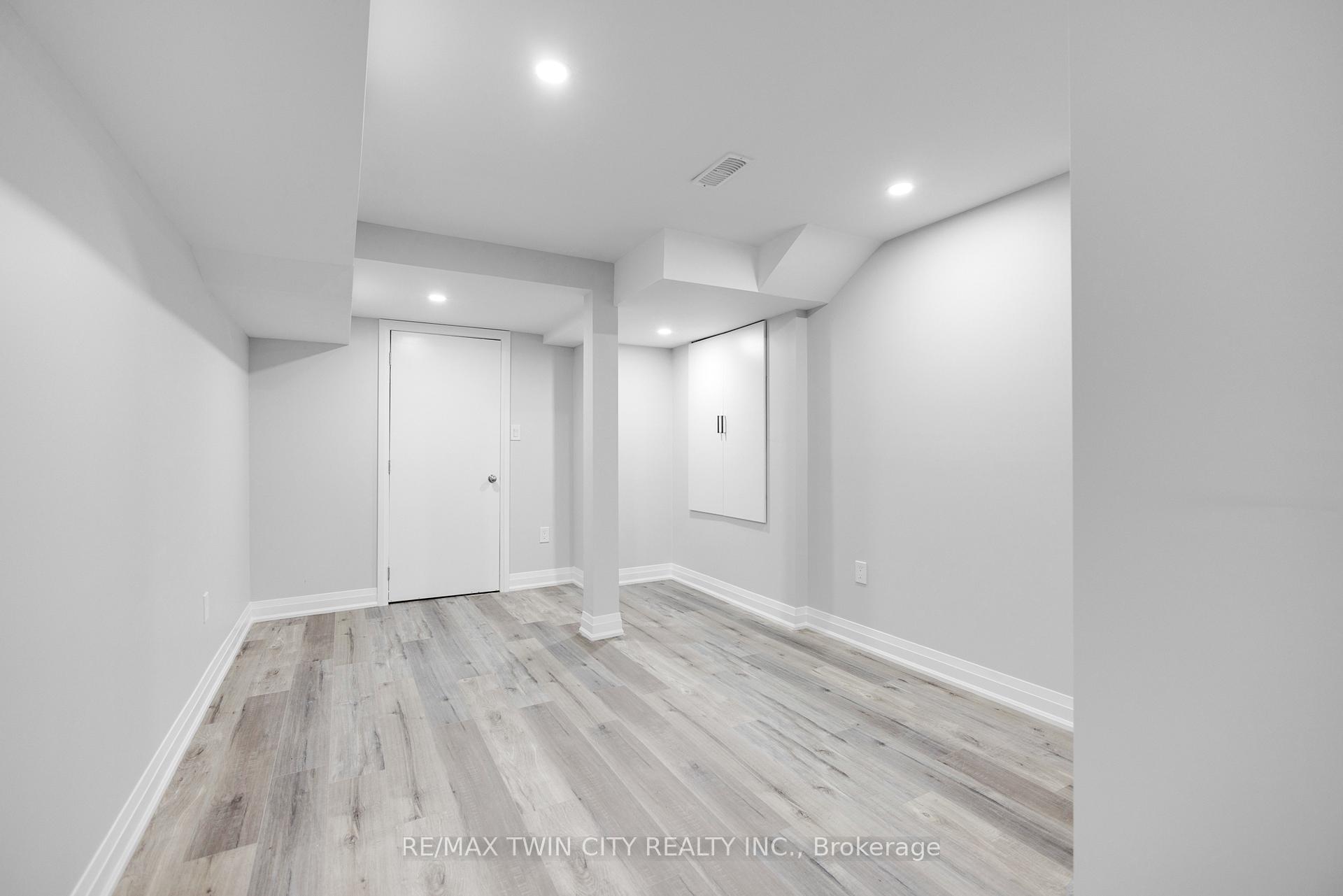 Photo 36 of 174 Mactier Drive, Vaughan, Kleinburg — HOMEH