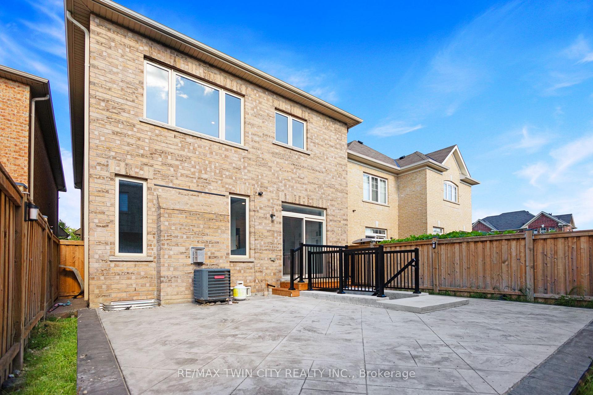 Photo 40 of 174 Mactier Drive, Vaughan, Kleinburg — HOMEH
