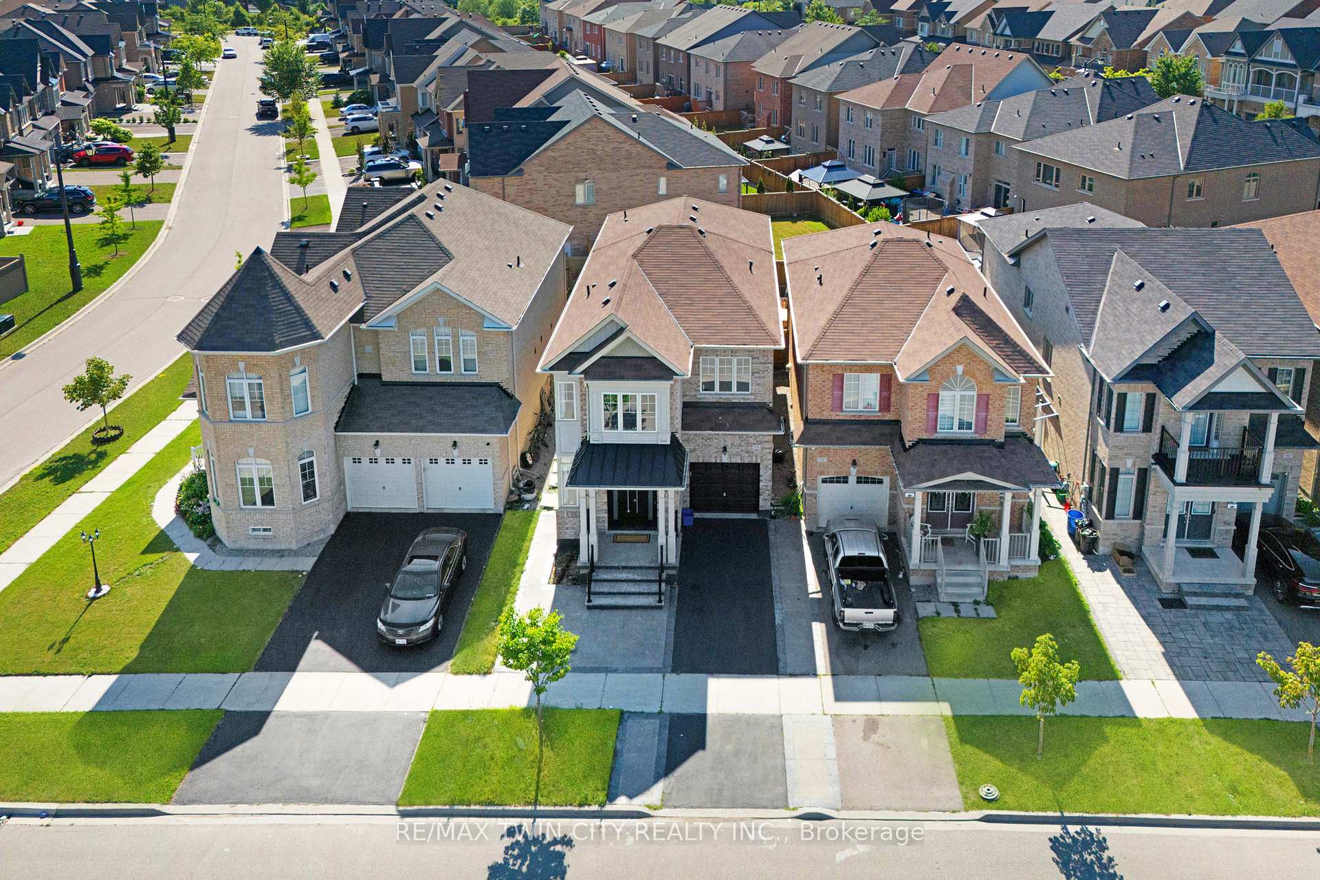 Photo 41 of 174 Mactier Drive, Vaughan, Kleinburg — HOMEH