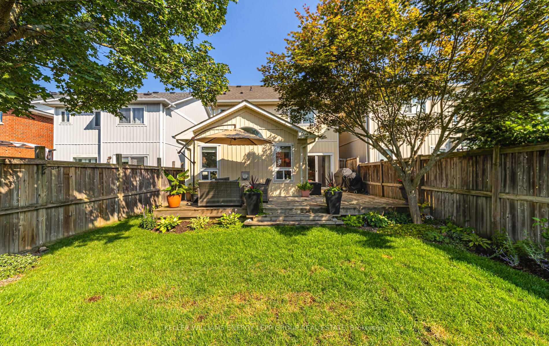 Photo 13 of 17 Beaumaris Crescent, Whitby, Brooklin — HOMEH