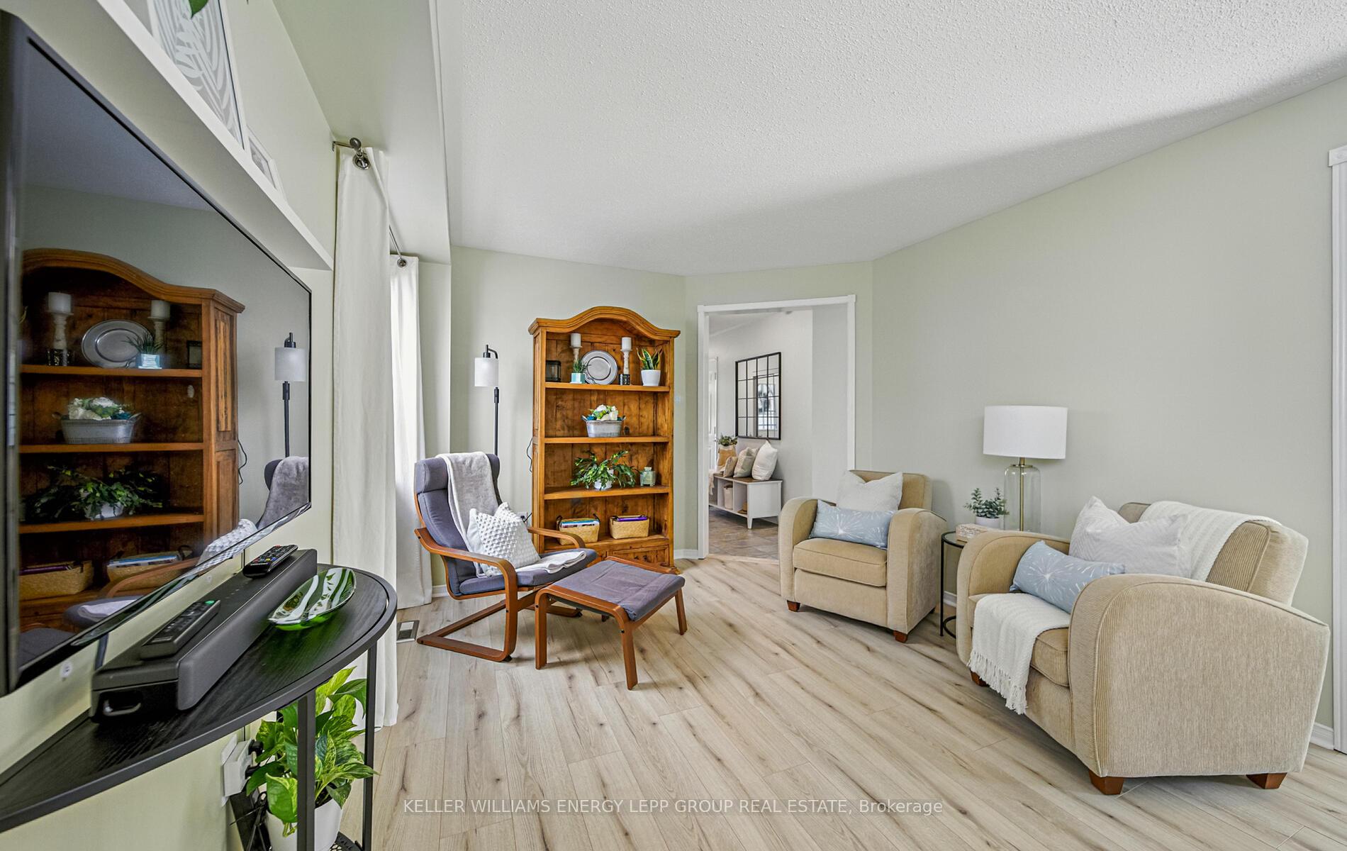 Photo 71 of 17 Beaumaris Crescent, Whitby, Brooklin — HOMEH