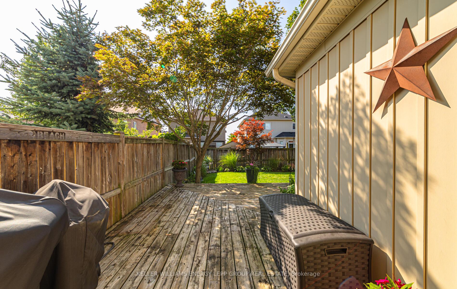 Photo 27 of 17 Beaumaris Crescent, Whitby, Brooklin — HOMEH