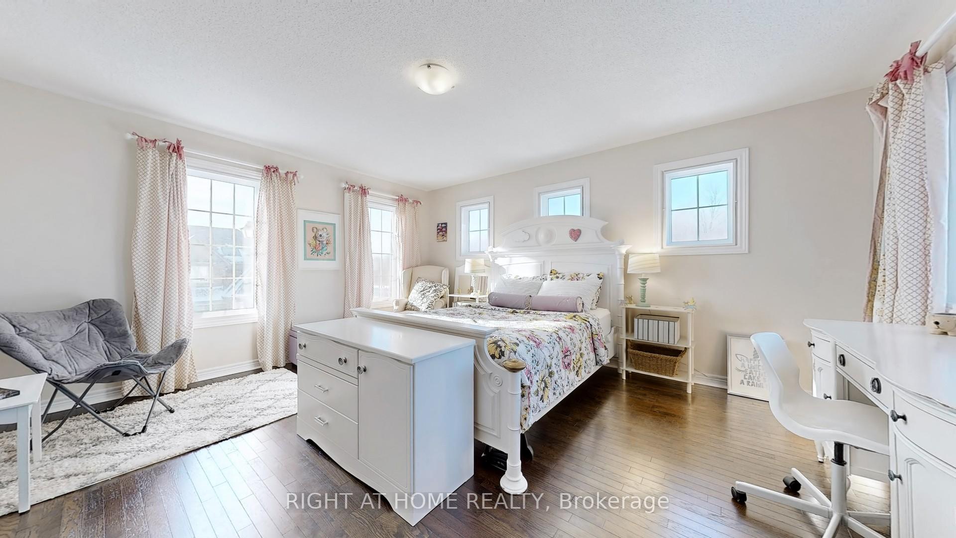 Photo 25 of 59 Gillings Street, Markham, Victoria Square — HOMEH