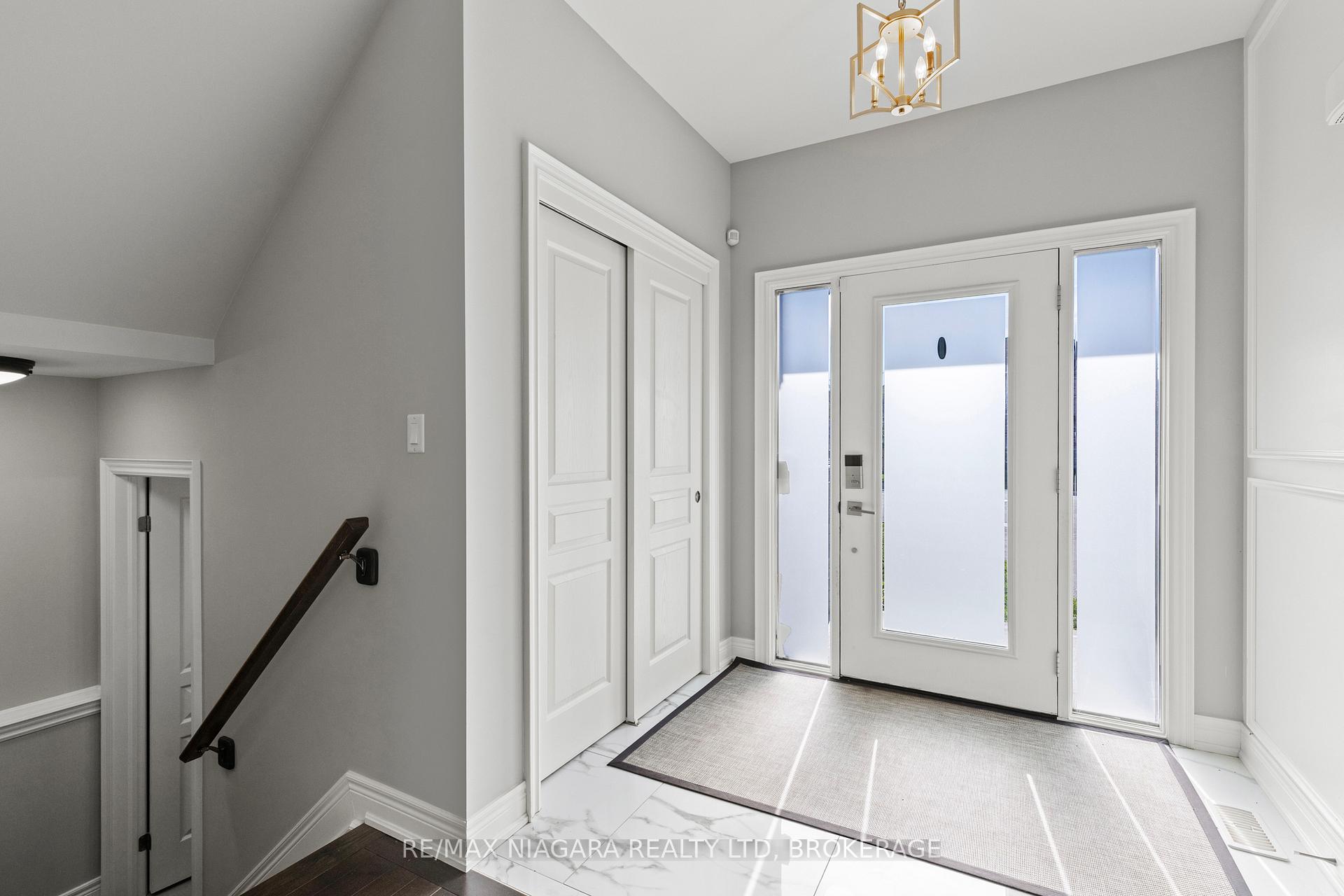 Photo 6 of 55 Spruce Crescent, Welland, Coyle Creek — HOMEH