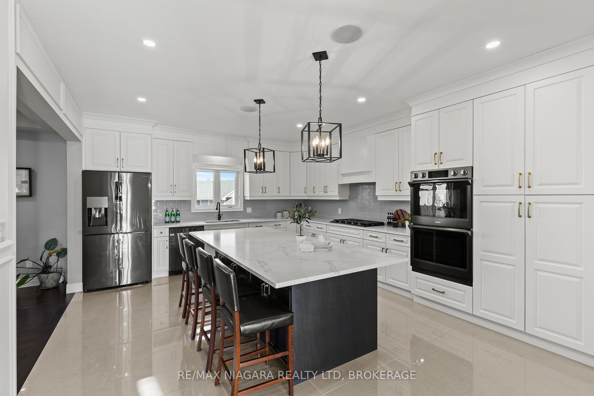Photo 10 of 55 Spruce Crescent, Welland, Coyle Creek — HOMEH