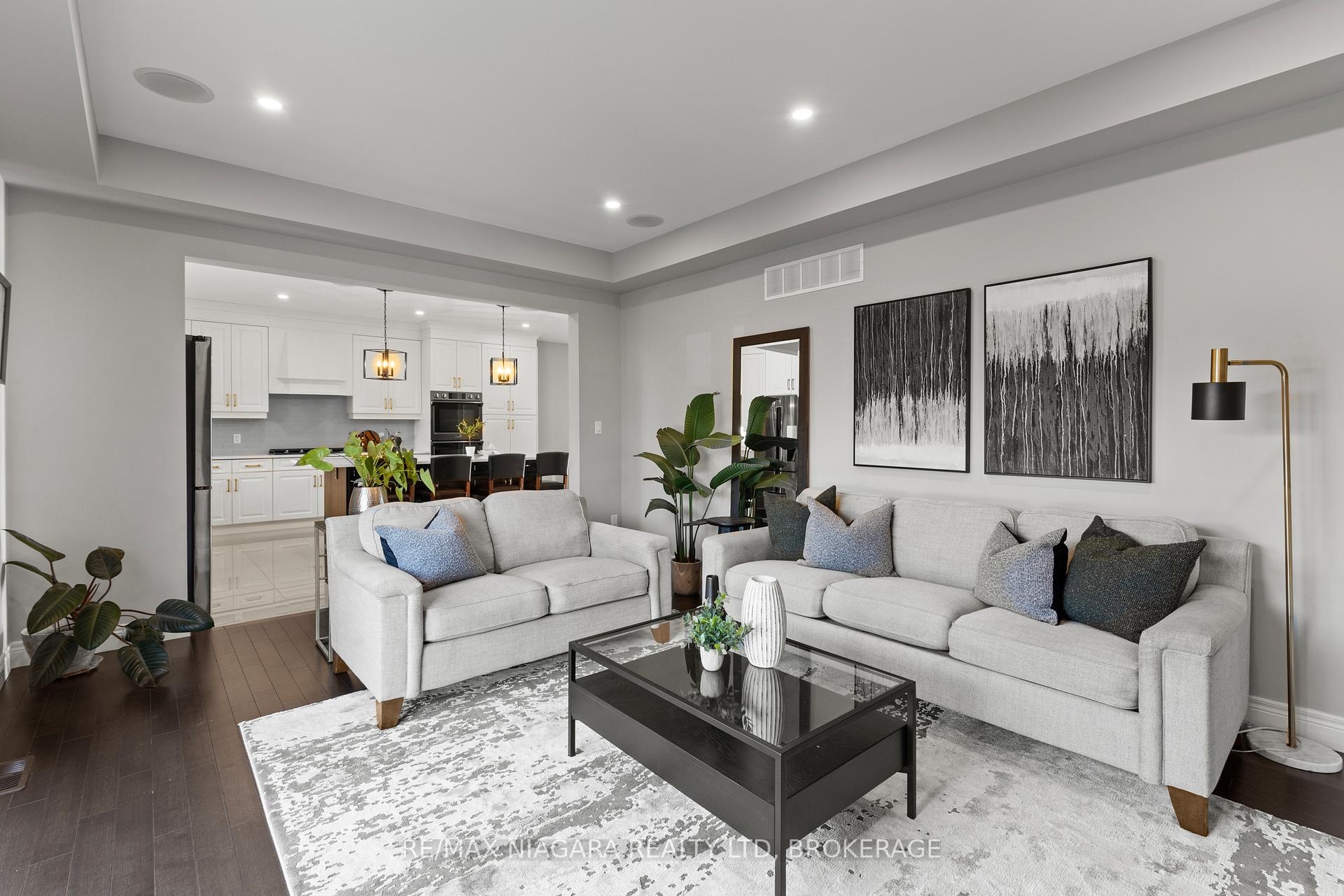 Photo 14 of 55 Spruce Crescent, Welland, Coyle Creek — HOMEH