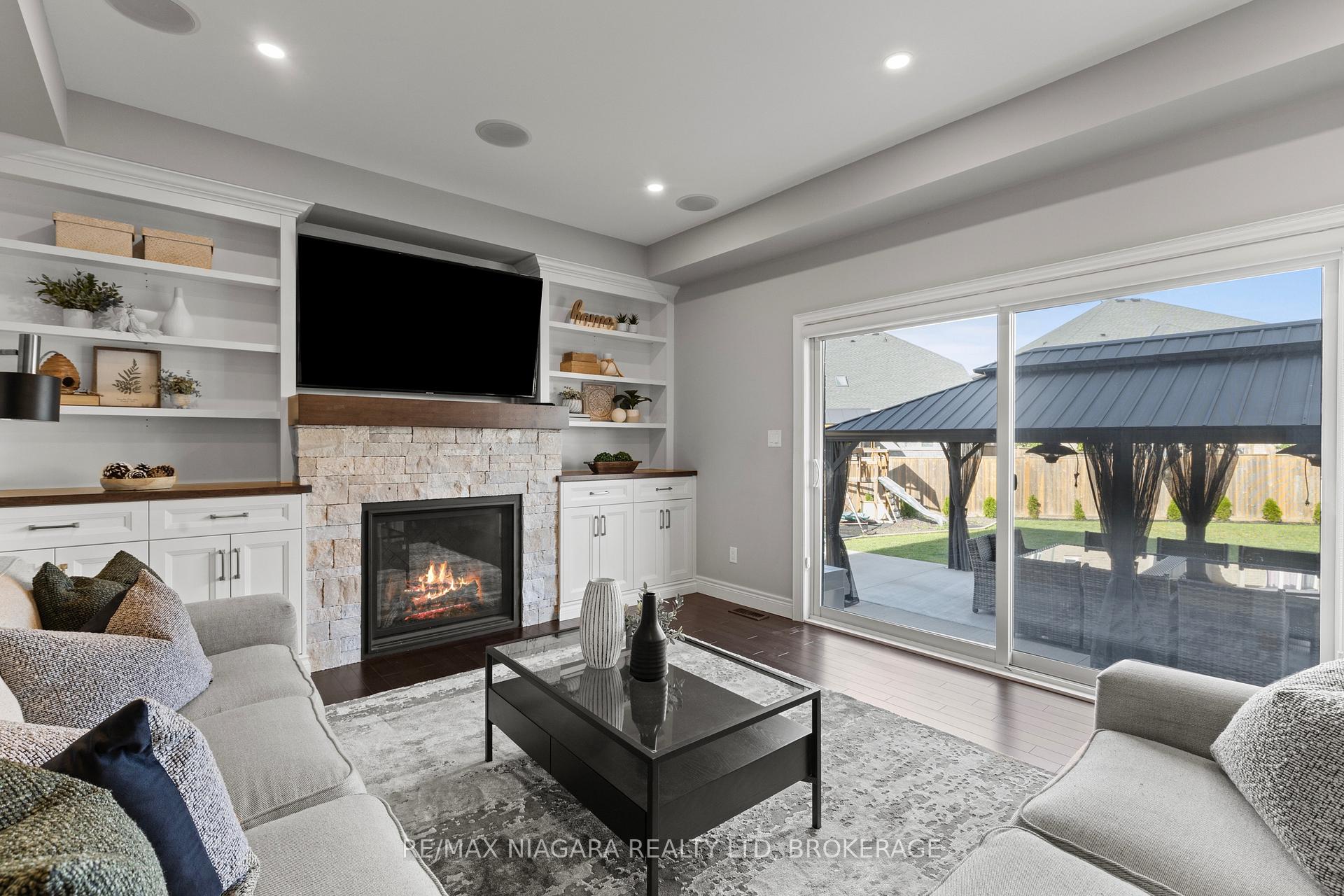 Photo 17 of 55 Spruce Crescent, Welland, Coyle Creek — HOMEH