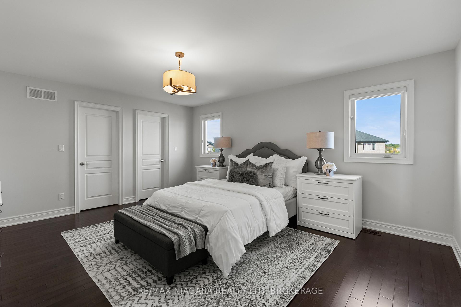 Photo 21 of 55 Spruce Crescent, Welland, Coyle Creek — HOMEH