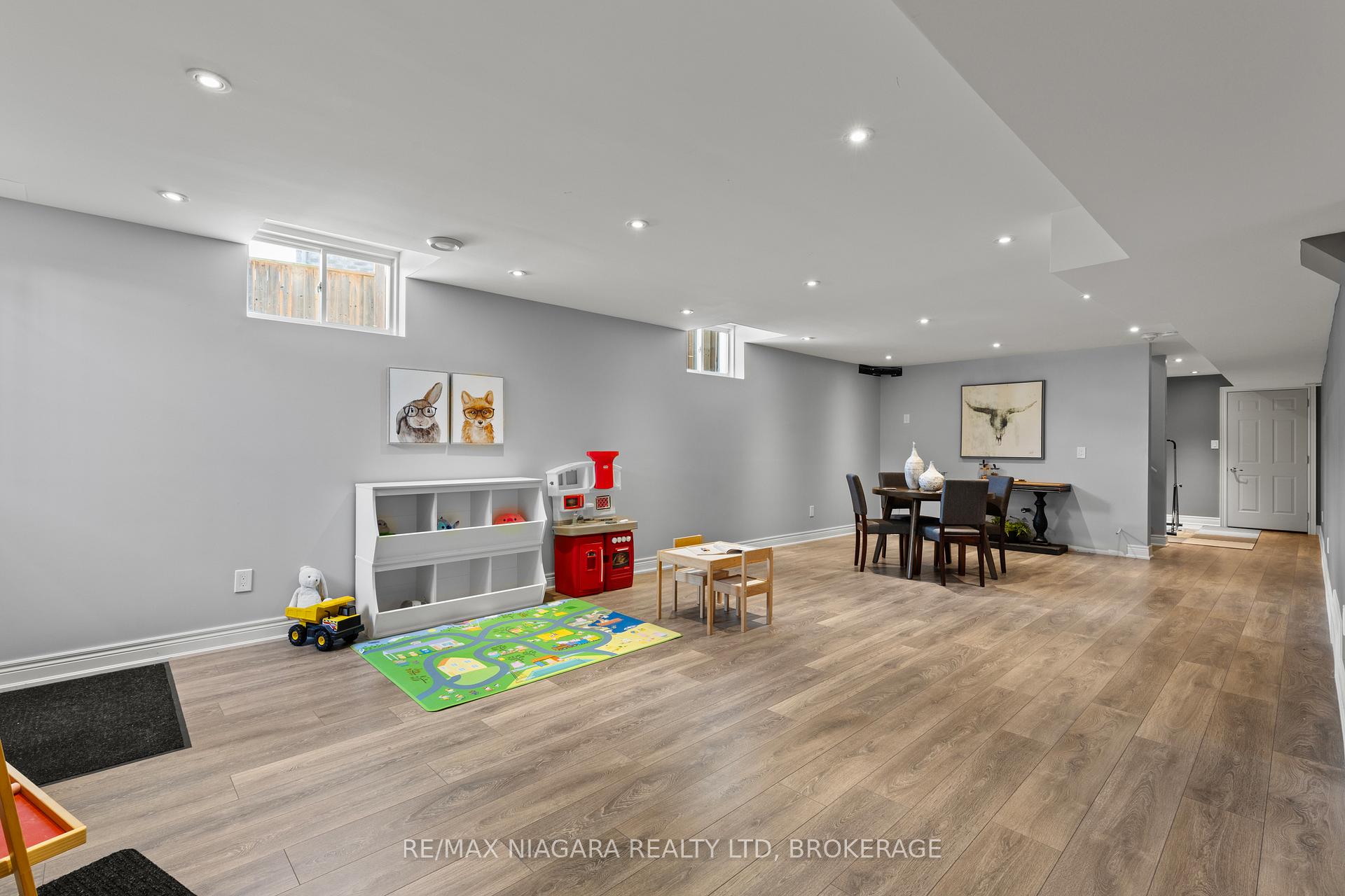 Photo 34 of 55 Spruce Crescent, Welland, Coyle Creek — HOMEH