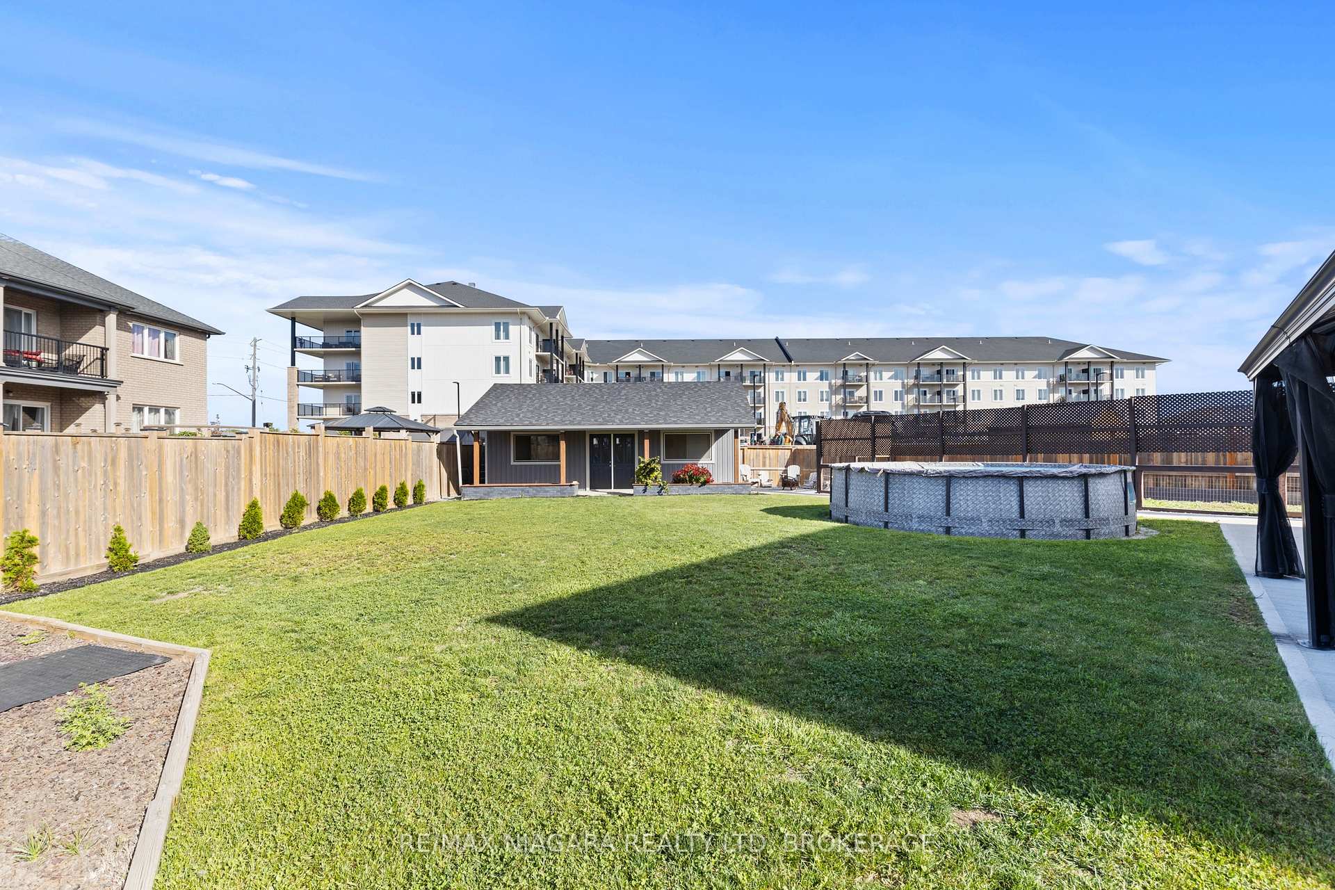 Photo 41 of 55 Spruce Crescent, Welland, Coyle Creek — HOMEH