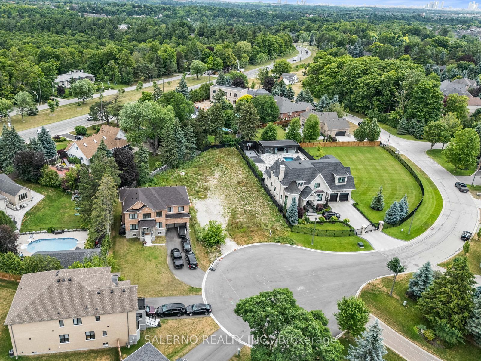 Photo 2 of 76 Whisper Lane, Vaughan, Kleinburg — HOMEH