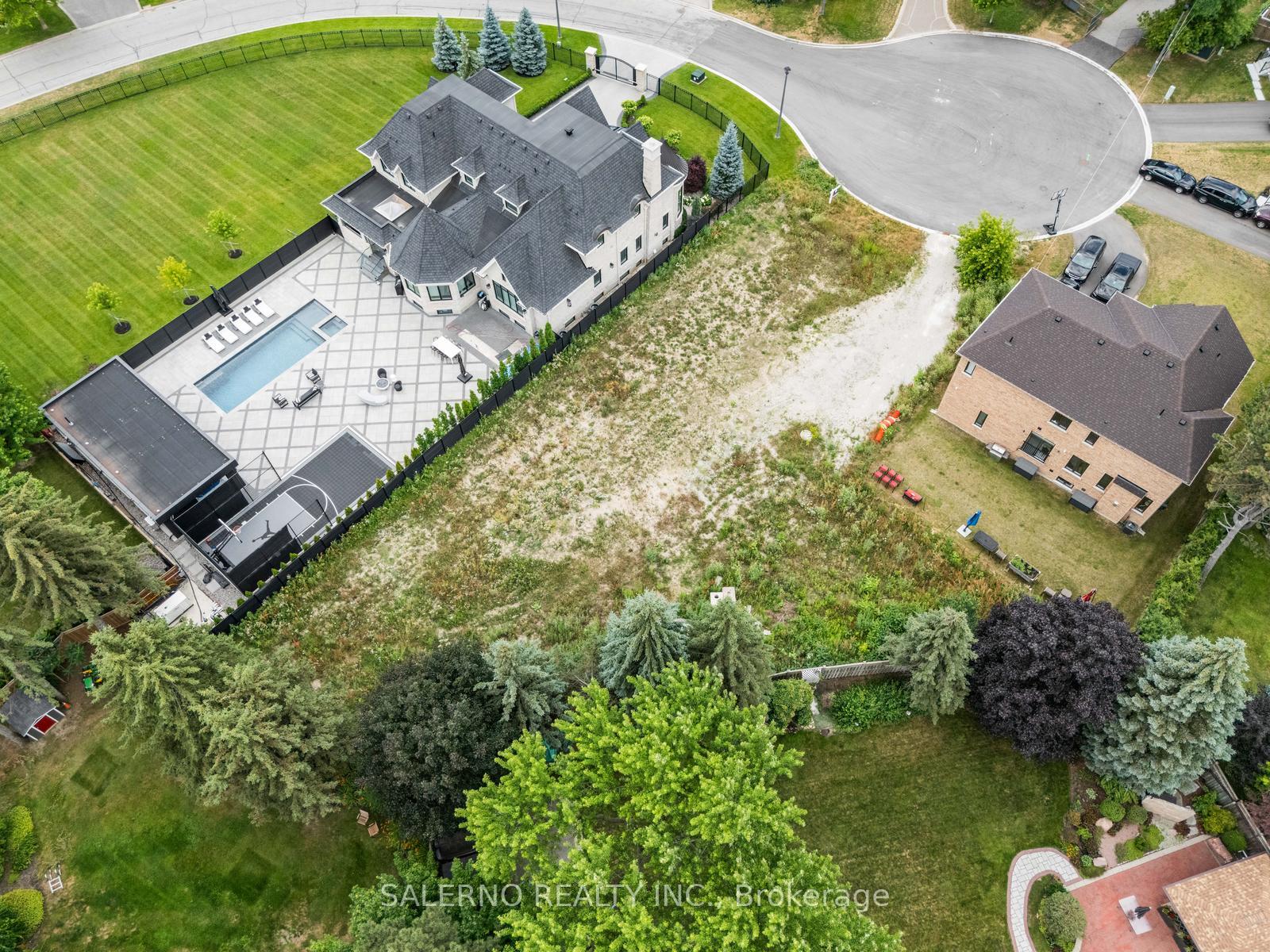 Photo 12 of 76 Whisper Lane, Vaughan, Kleinburg — HOMEH