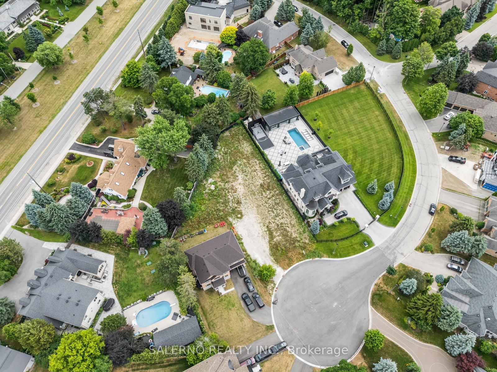 Photo 14 of 76 Whisper Lane, Vaughan, Kleinburg — HOMEH
