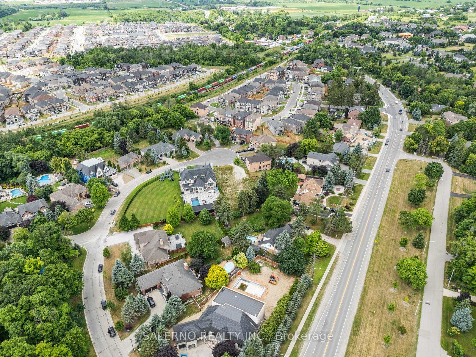 Photo 17 of 76 Whisper Lane, Vaughan, Kleinburg — HOMEH