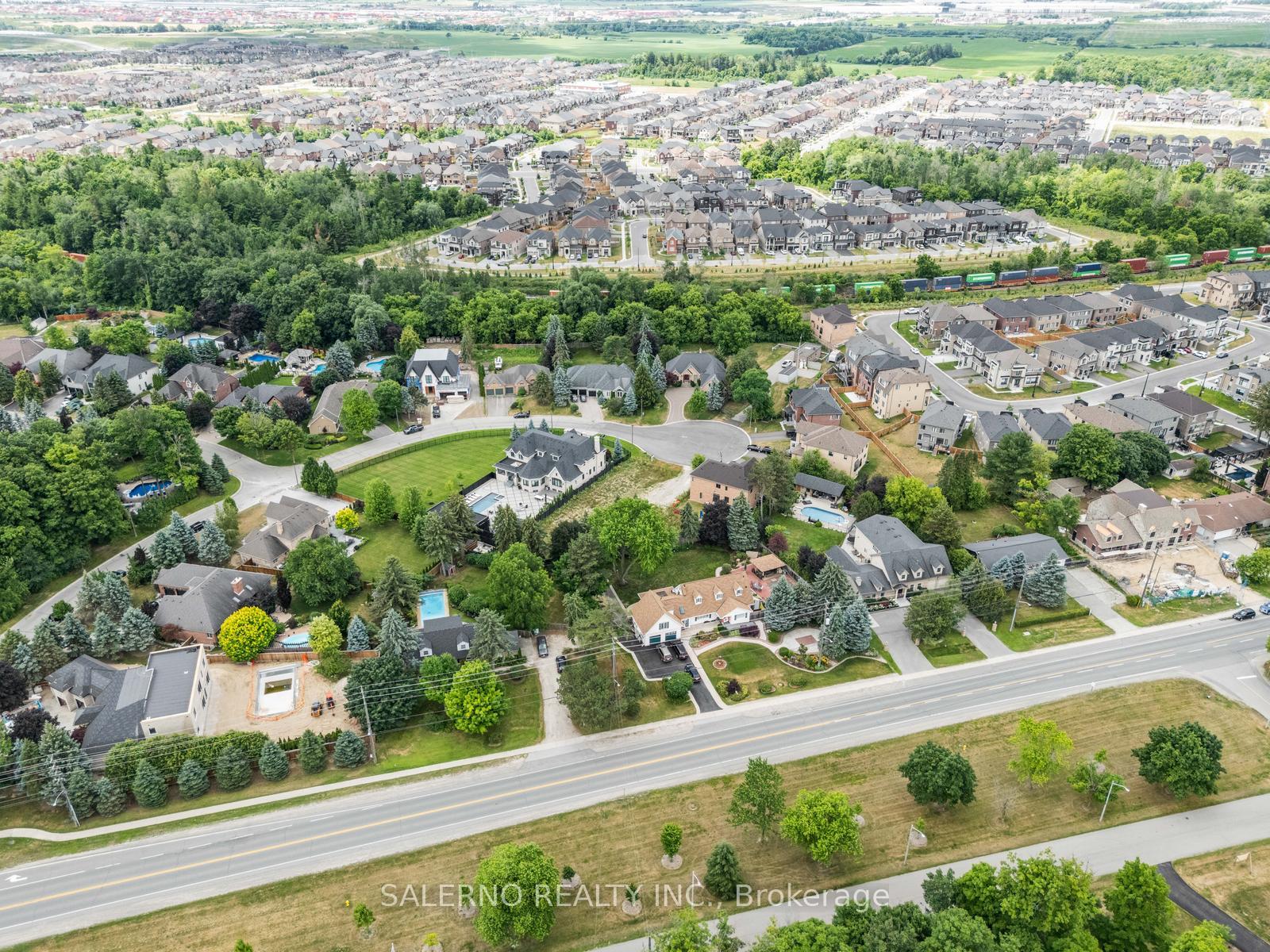 Photo 19 of 76 Whisper Lane, Vaughan, Kleinburg — HOMEH