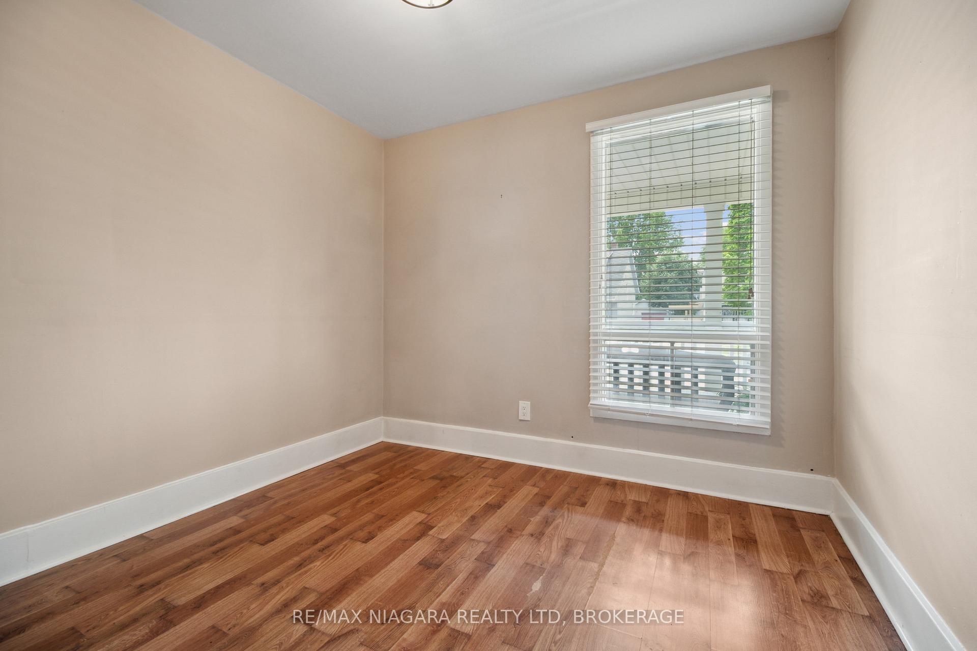 Photo 11 of 72 Cozy Street, Welland, Lincoln/Crowland — HOMEH