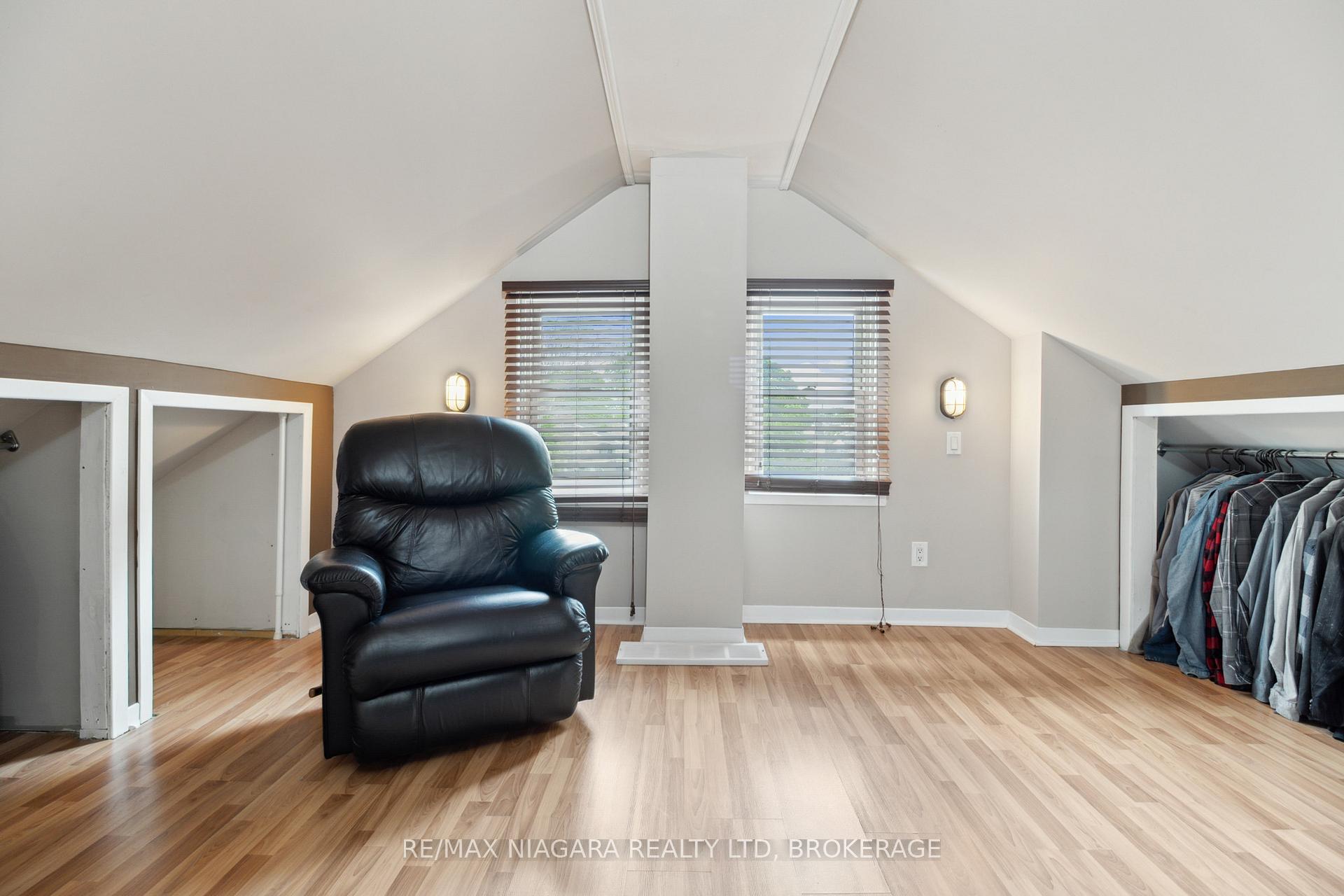 Photo 17 of 72 Cozy Street, Welland, Lincoln/Crowland — HOMEH