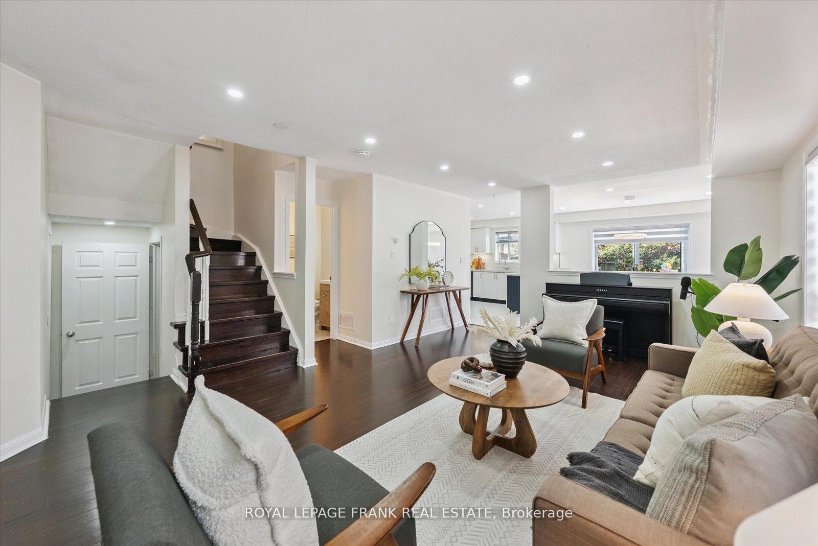 Photo 5 of 20 Regatta Crescent, Whitby, Port Whitby — HOMEH