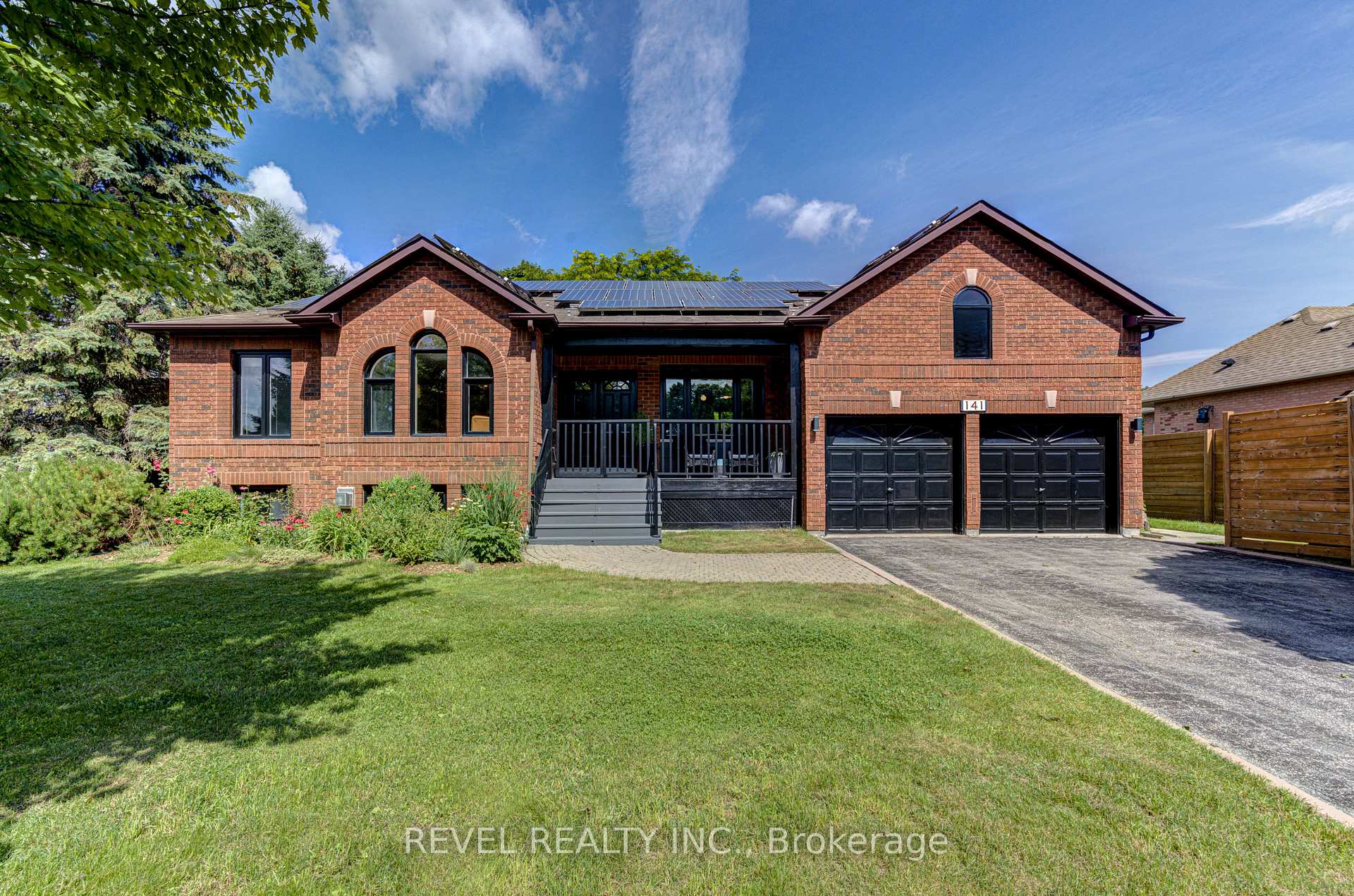 Photo 1 of 141 Wasaga Sands Drive E, Wasaga Beach — HOMEH