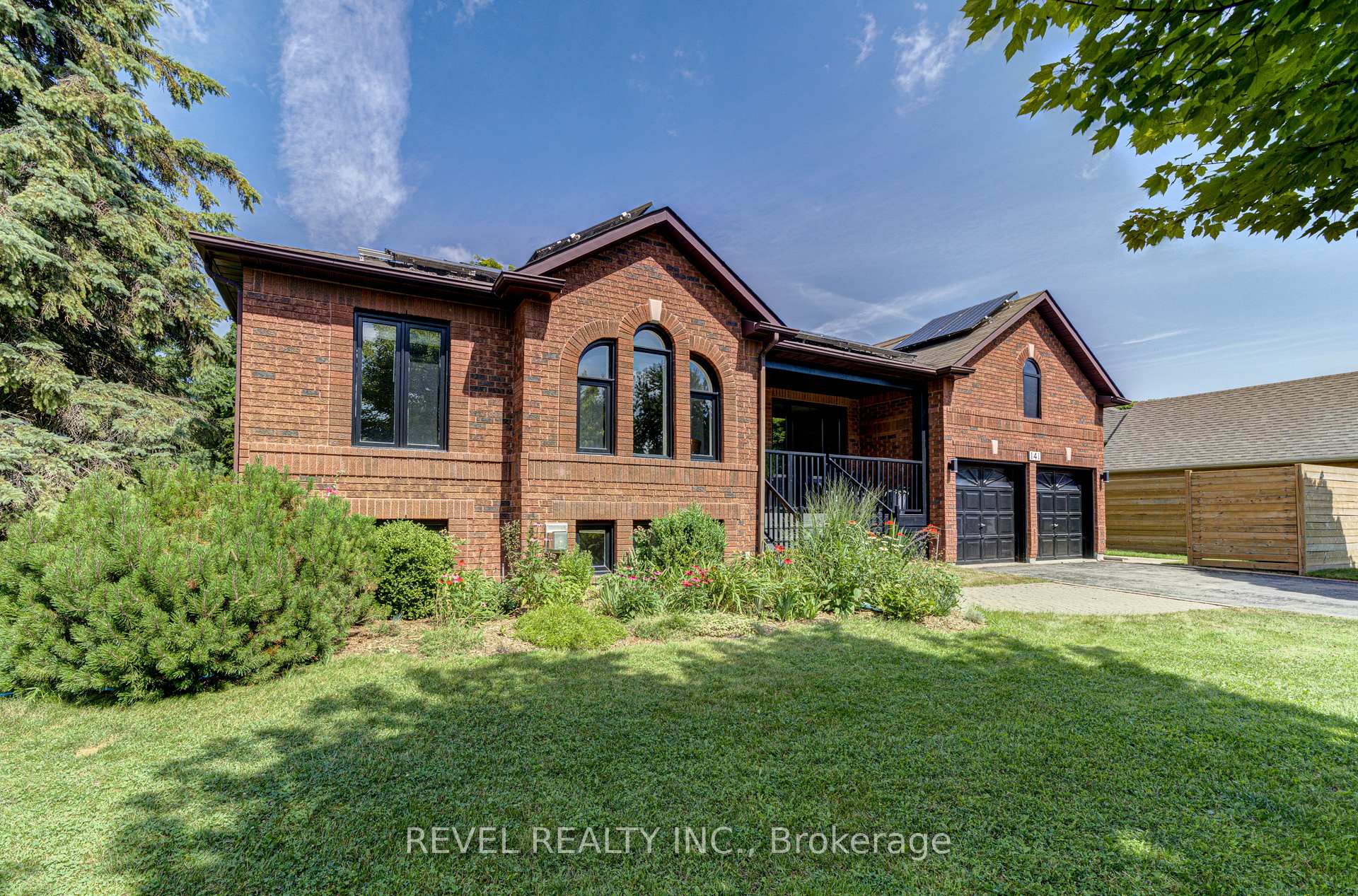 Photo 2 of 141 Wasaga Sands Drive E, Wasaga Beach — HOMEH