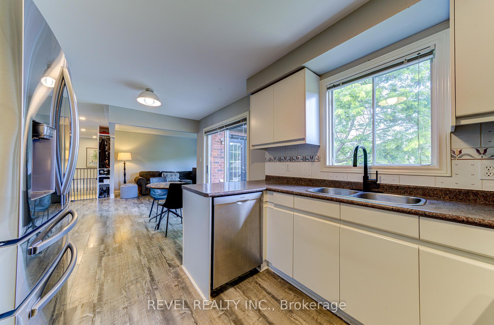 Photo 15 of 141 Wasaga Sands Drive E, Wasaga Beach — HOMEH