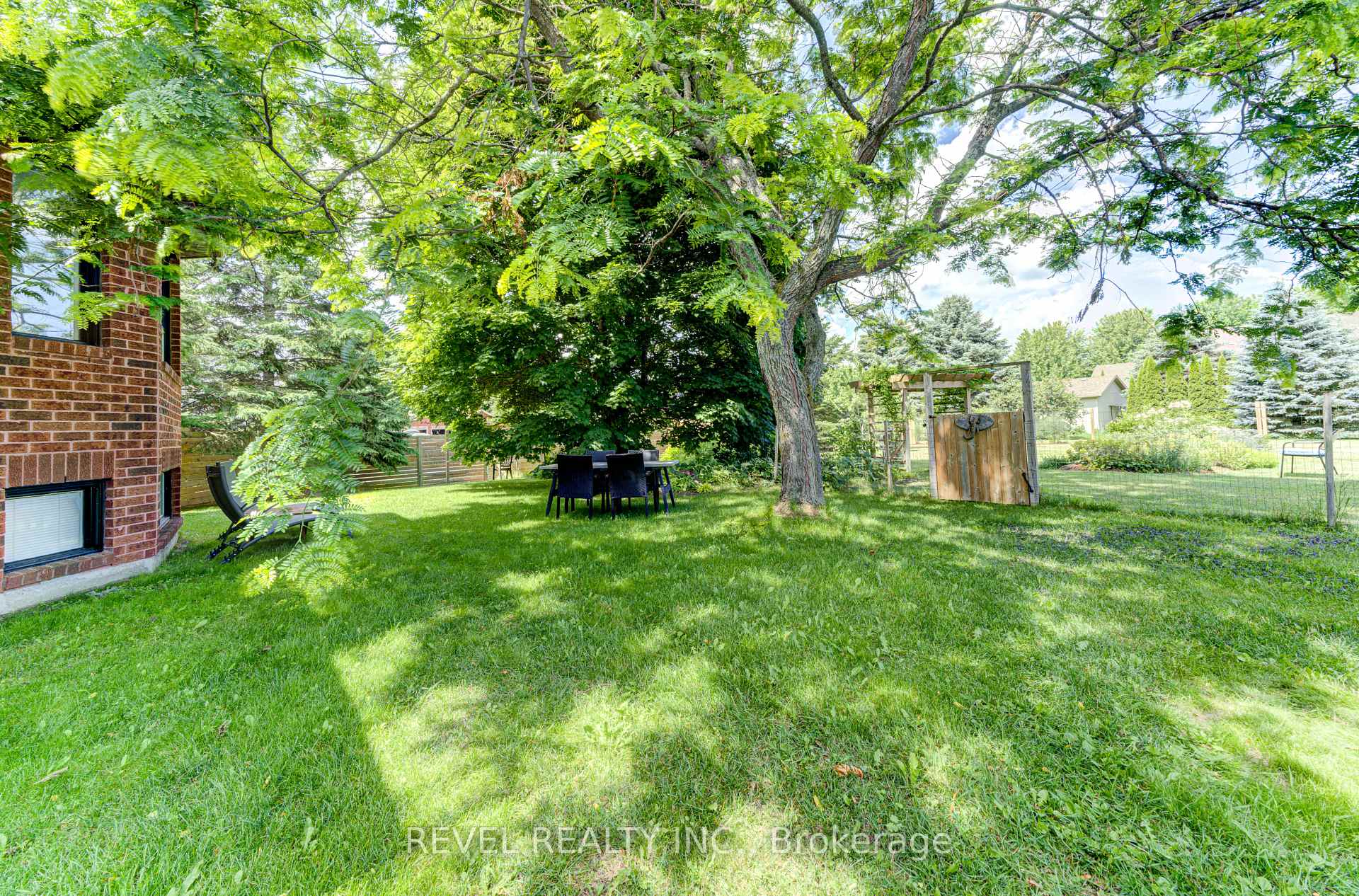 Photo 39 of 141 Wasaga Sands Drive E, Wasaga Beach — HOMEH