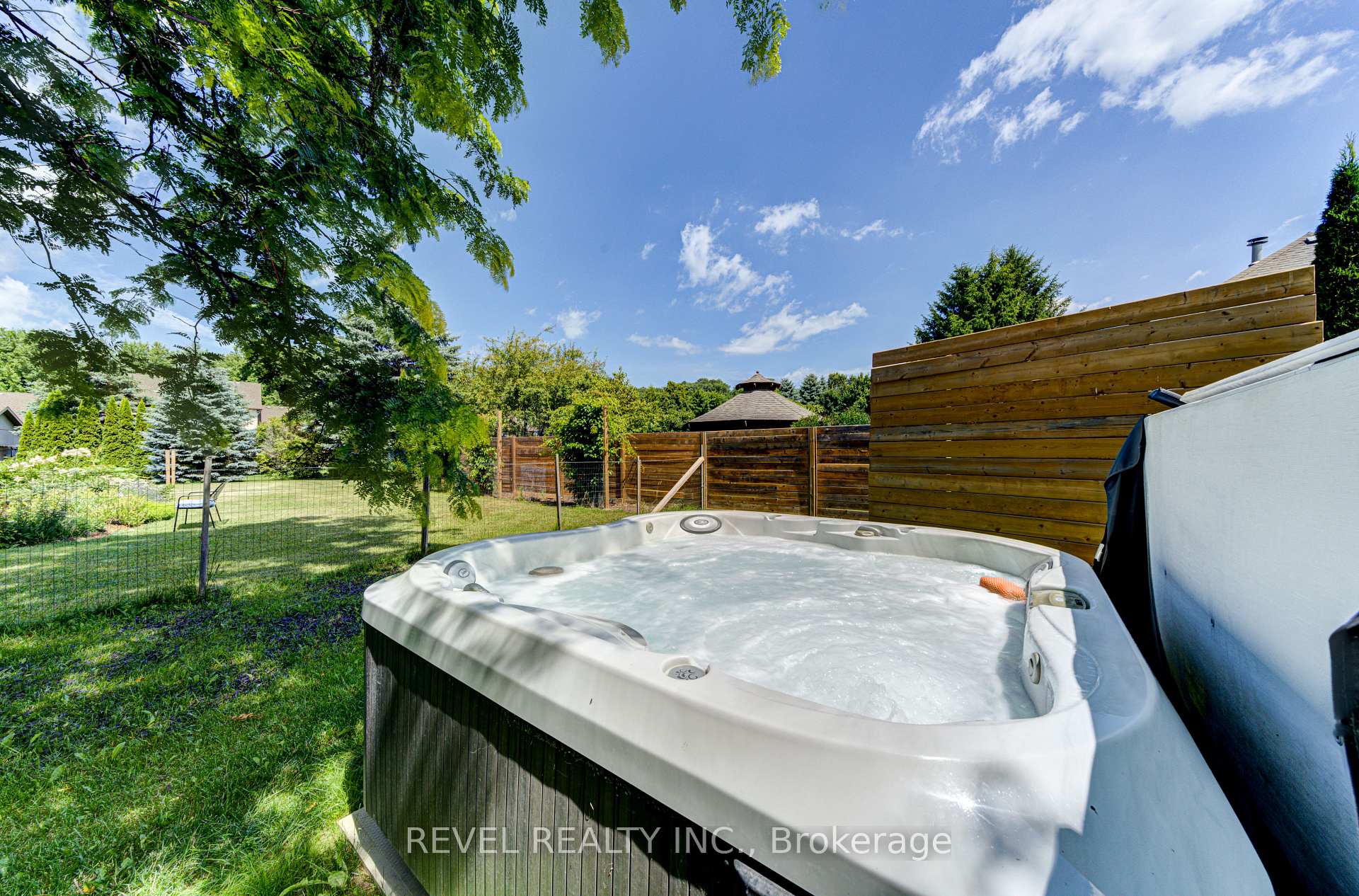 Photo 40 of 141 Wasaga Sands Drive E, Wasaga Beach — HOMEH