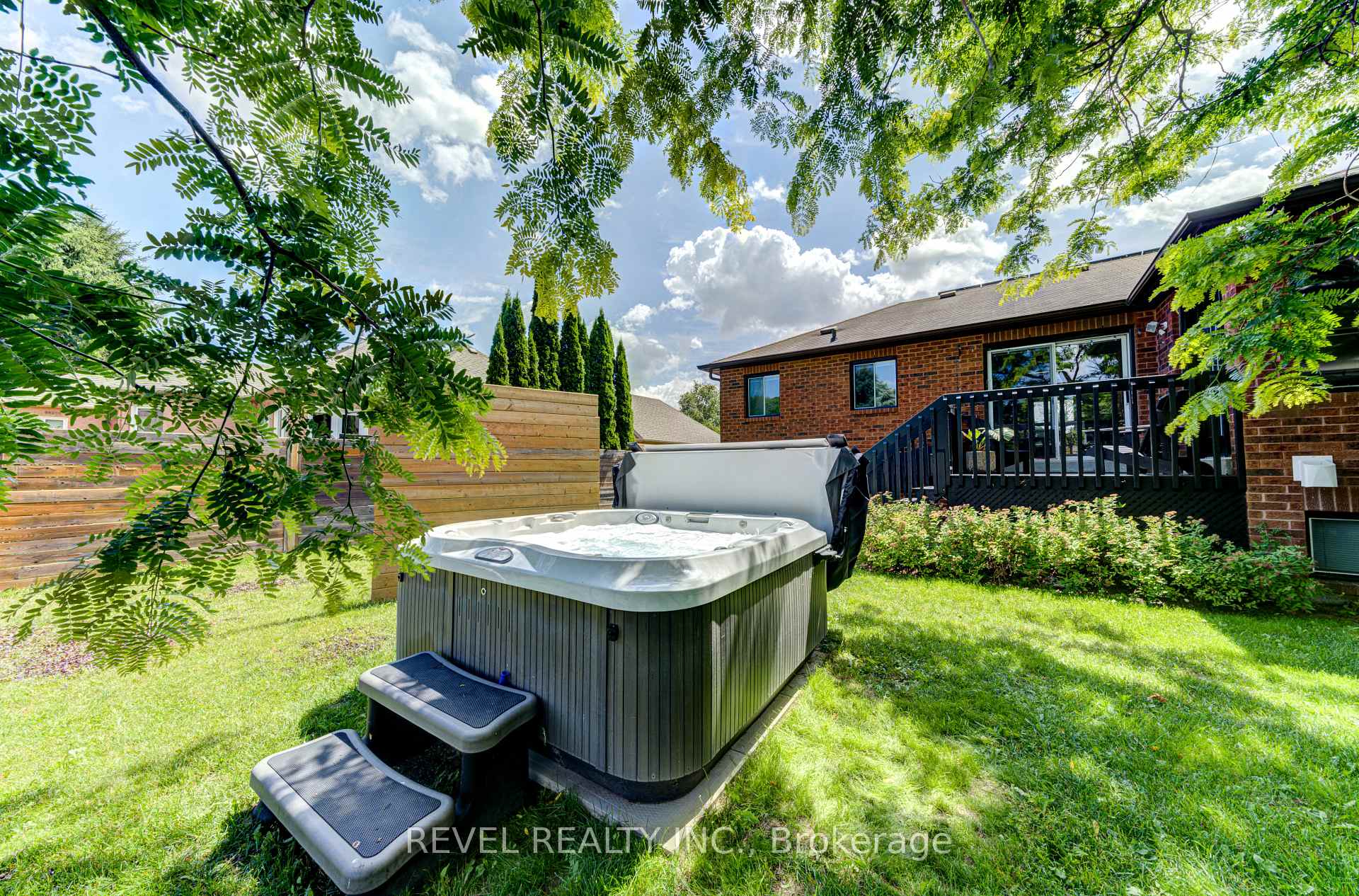Photo 41 of 141 Wasaga Sands Drive E, Wasaga Beach — HOMEH