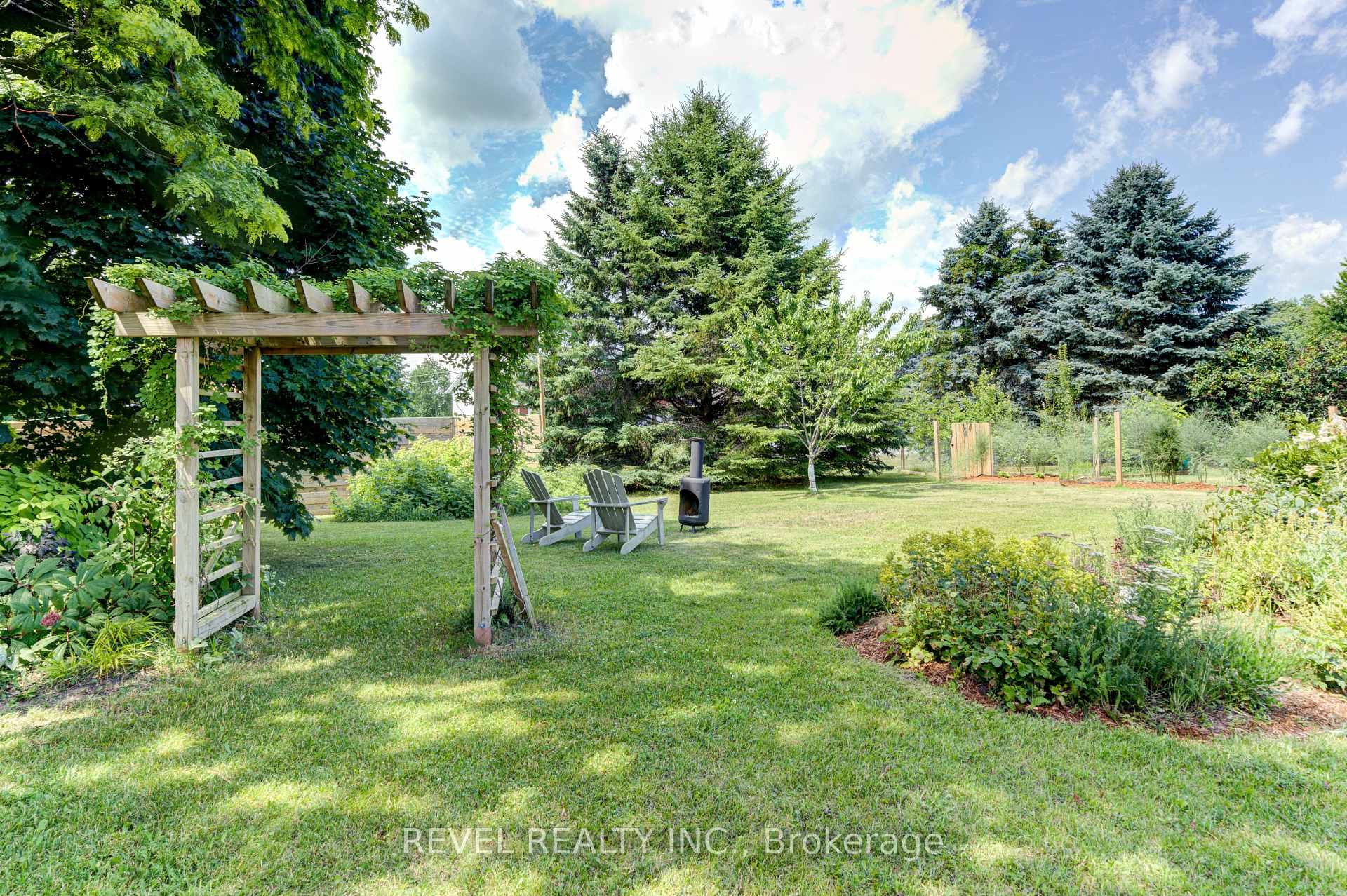 Photo 43 of 141 Wasaga Sands Drive E, Wasaga Beach — HOMEH