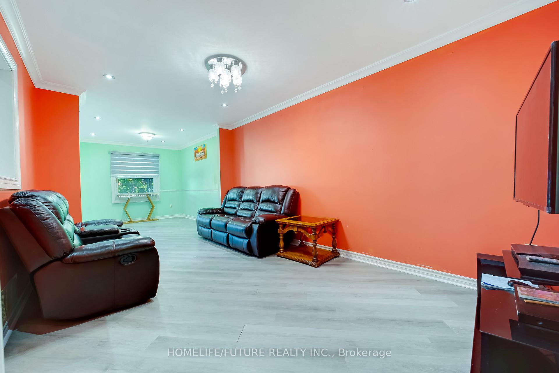 Photo 6 of 54 Ducatel Crescent, Ajax, Central — HOMEH