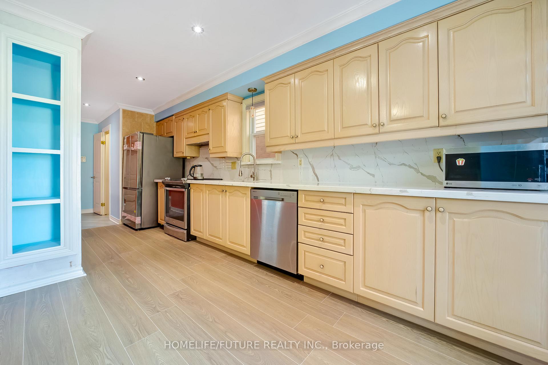 Photo 10 of 54 Ducatel Crescent, Ajax, Central — HOMEH