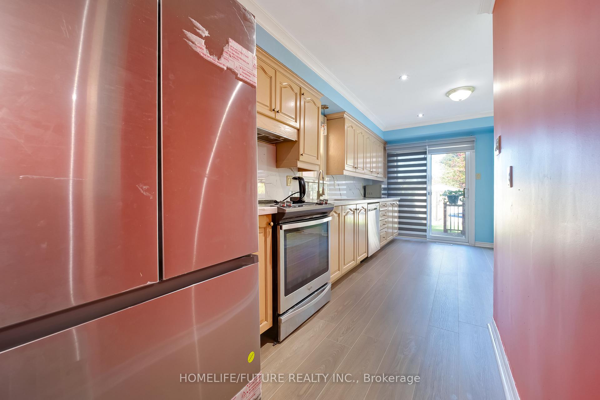 Photo 11 of 54 Ducatel Crescent, Ajax, Central — HOMEH