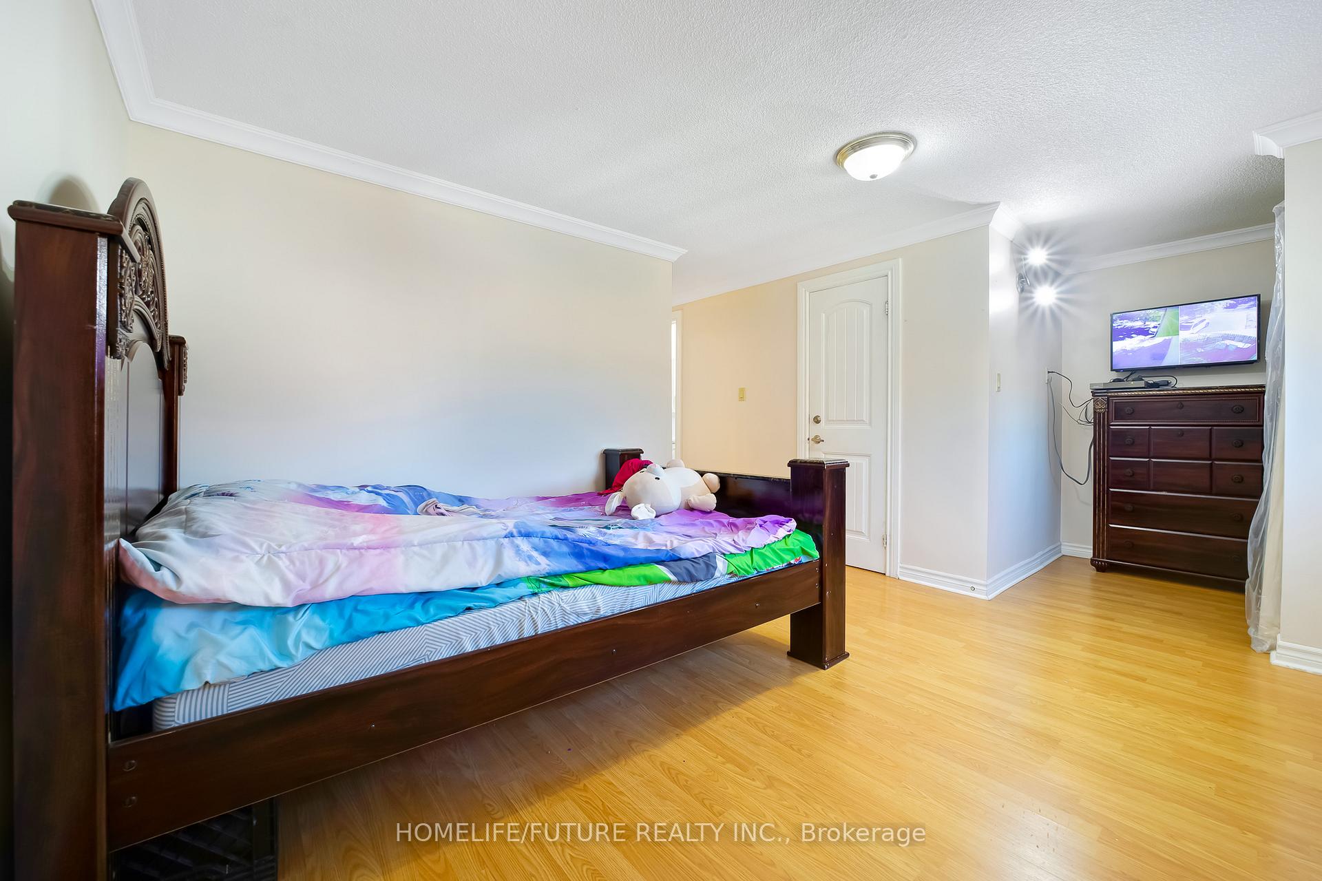 Photo 27 of 54 Ducatel Crescent, Ajax, Central — HOMEH