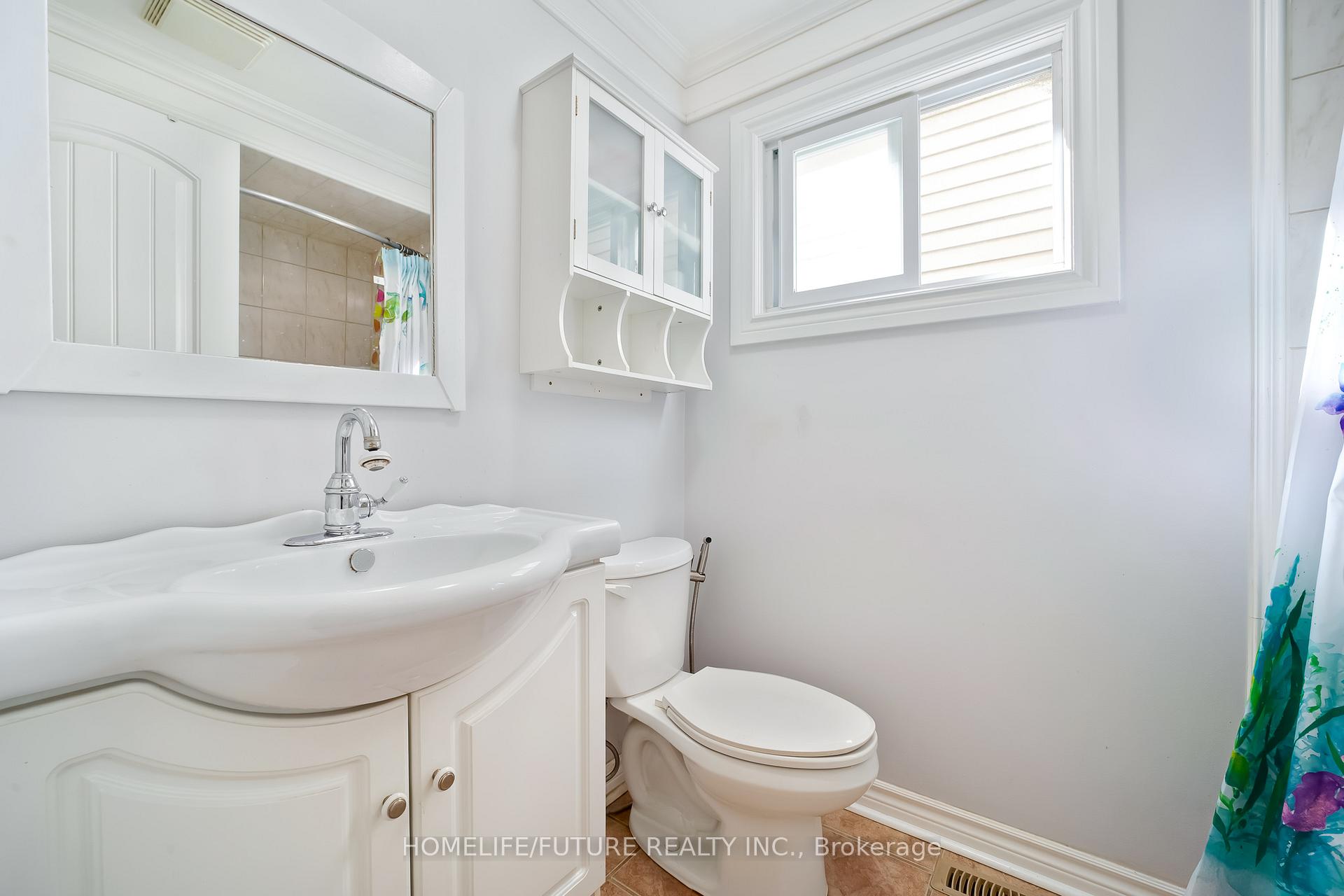 Photo 26 of 54 Ducatel Crescent, Ajax, Central — HOMEH