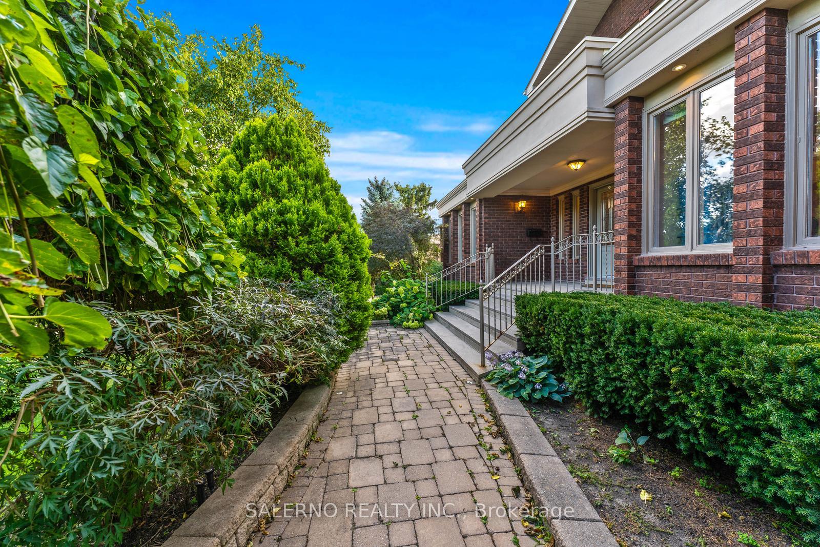 Photo 5 of 30 Charmaine Road, Vaughan, Islington Woods — HOMEH