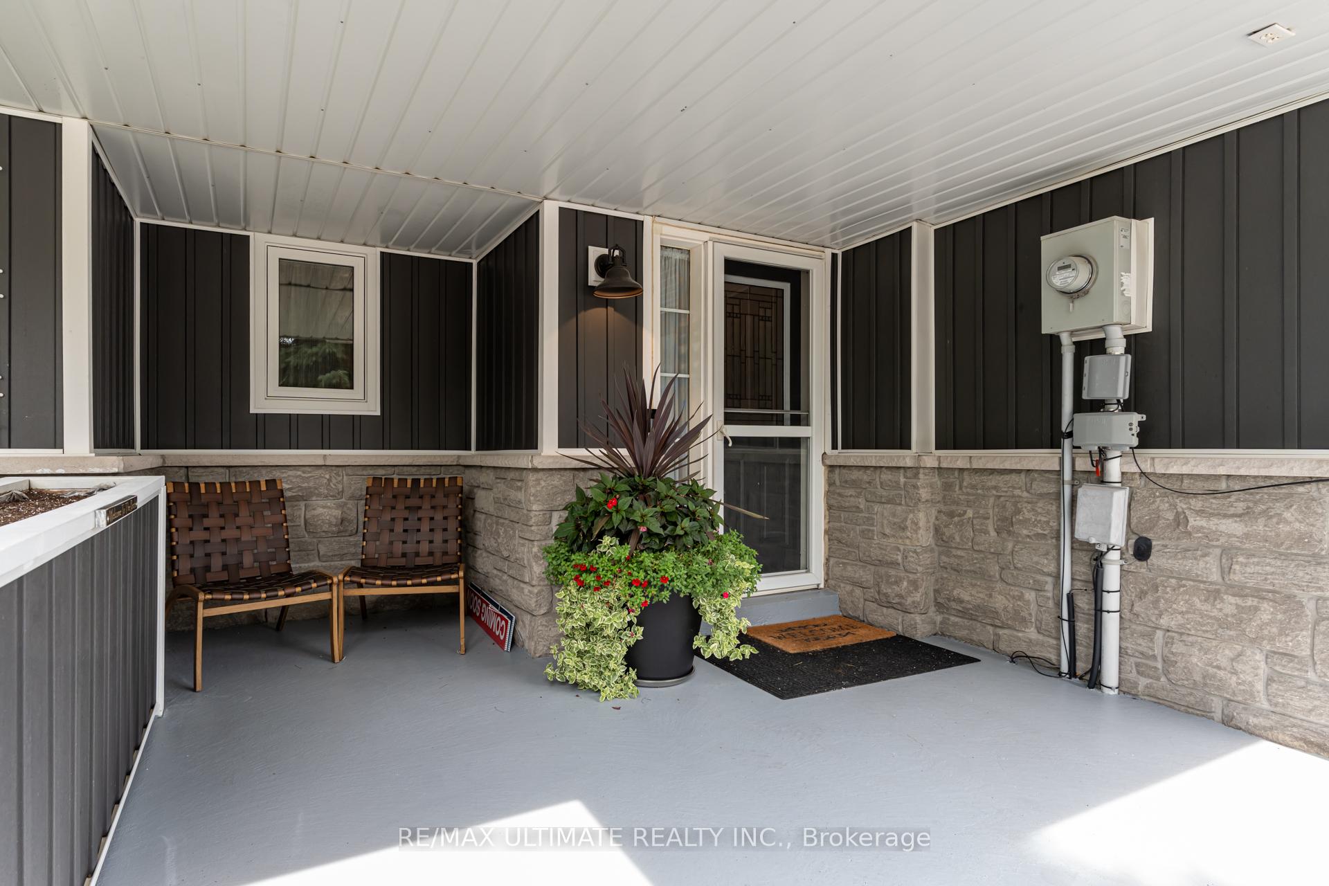 Photo 3 of 30 Primeau Avenue, Whitby, Brooklin — HOMEH