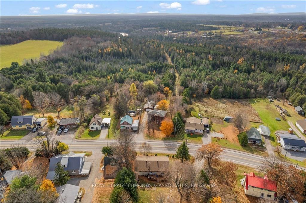Photo 2 of 165 Bonnechere Street E, Bonnechere Valley, Eganville/Bonnechere Twp — HOMEH