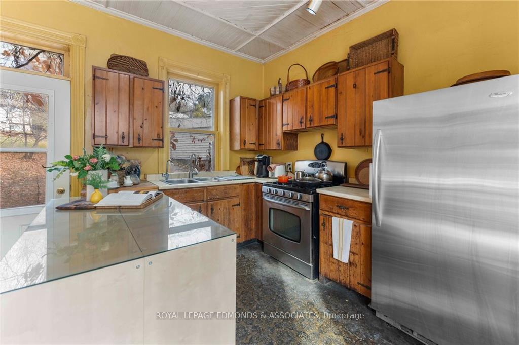 Photo 8 of 165 Bonnechere Street E, Bonnechere Valley, Eganville/Bonnechere Twp — HOMEH