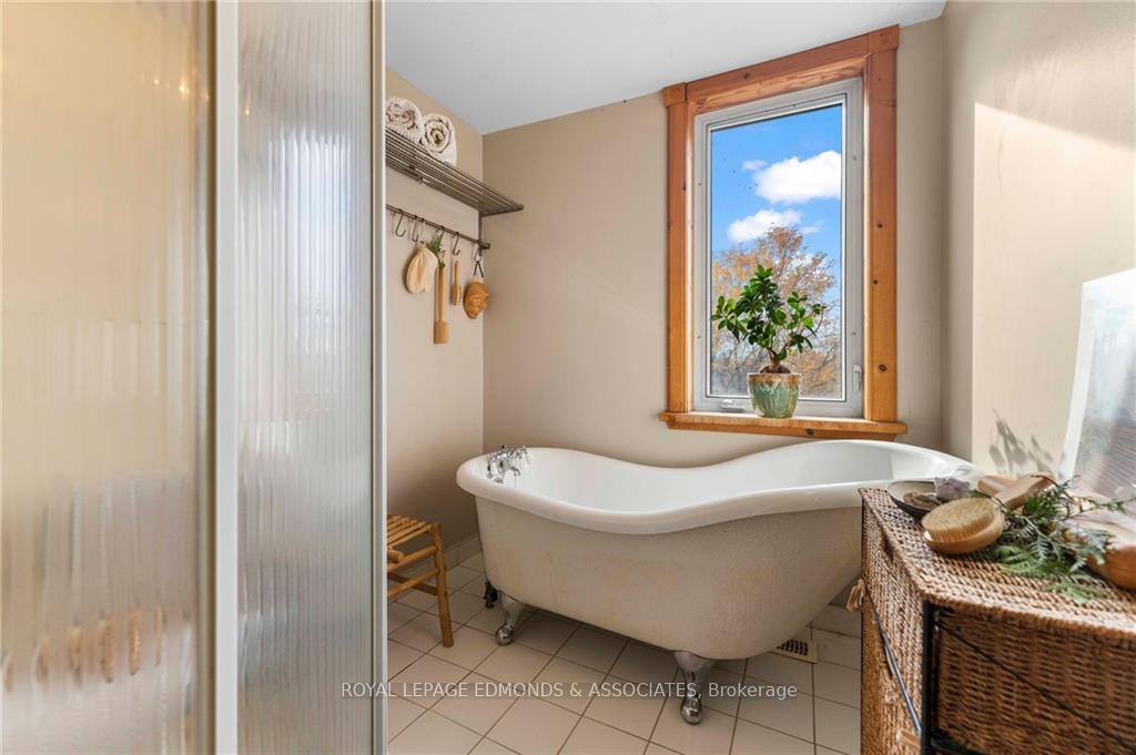 Photo 11 of 165 Bonnechere Street E, Bonnechere Valley, Eganville/Bonnechere Twp — HOMEH