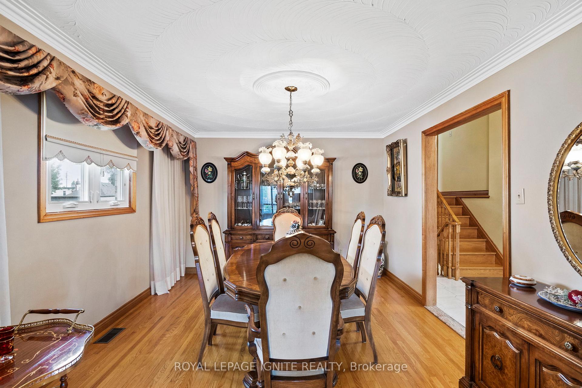 Photo 12 of 29 Ellerby Square N, Vaughan, West Woodbridge — HOMEH