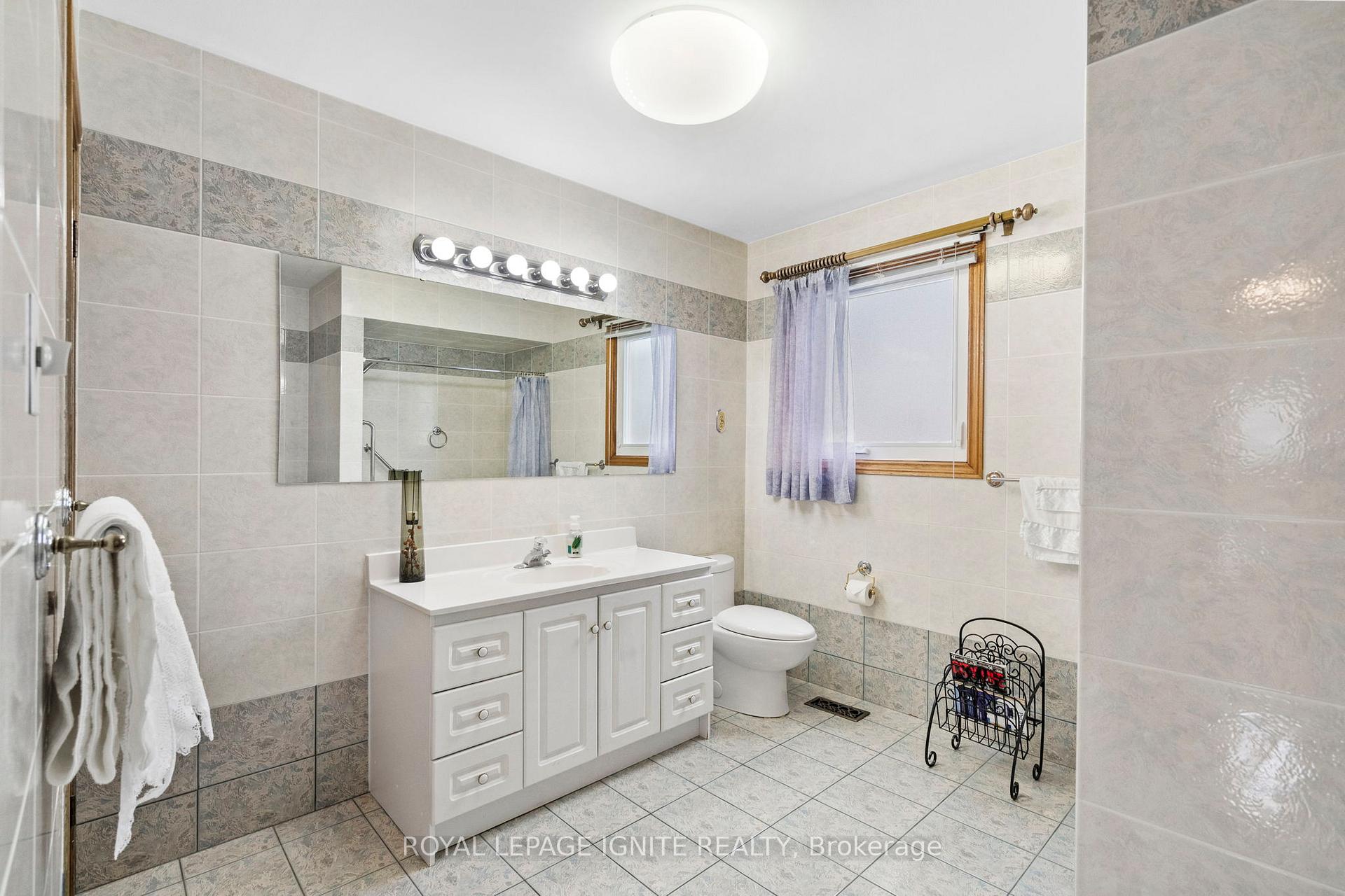 Photo 26 of 29 Ellerby Square N, Vaughan, West Woodbridge — HOMEH