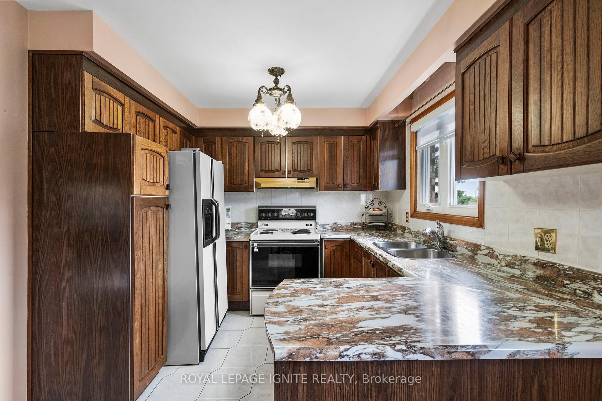 Photo 28 of 29 Ellerby Square N, Vaughan, West Woodbridge — HOMEH